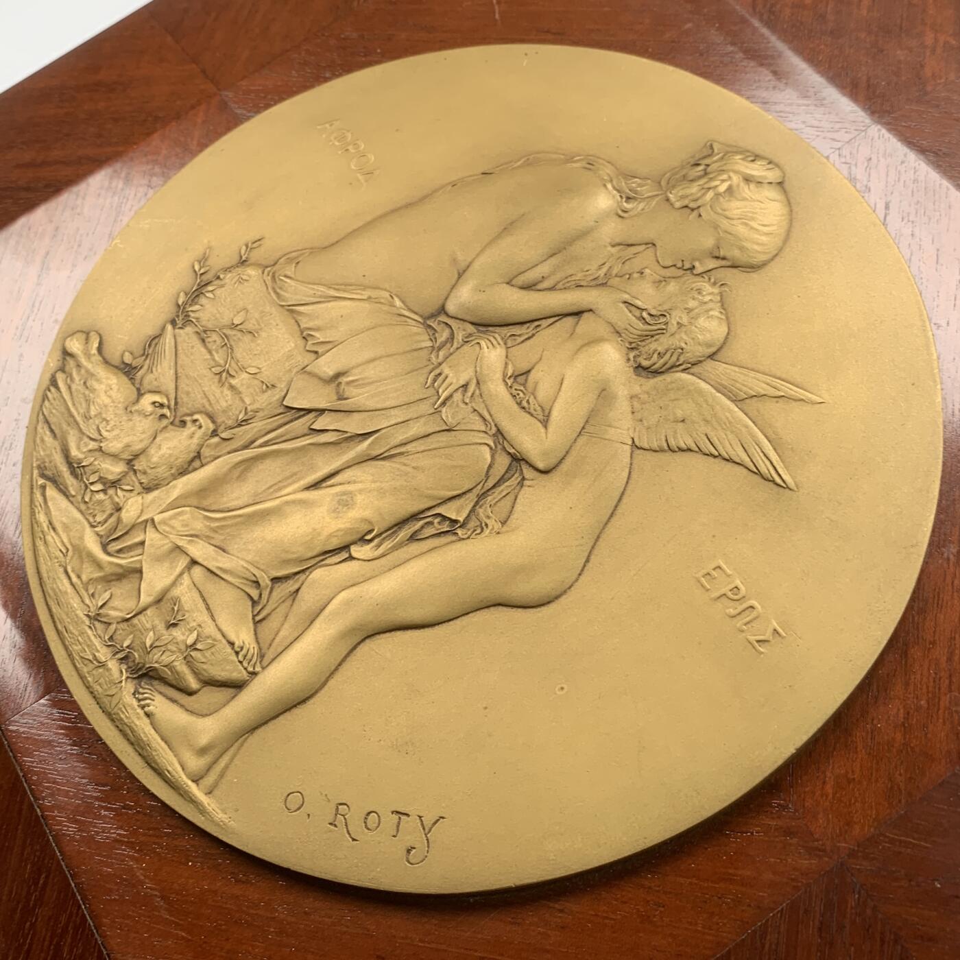 掌中浮雕-藏着的欧洲第055场 法国新艺术单面大铜章，章体17.3cm，木框30.9cm