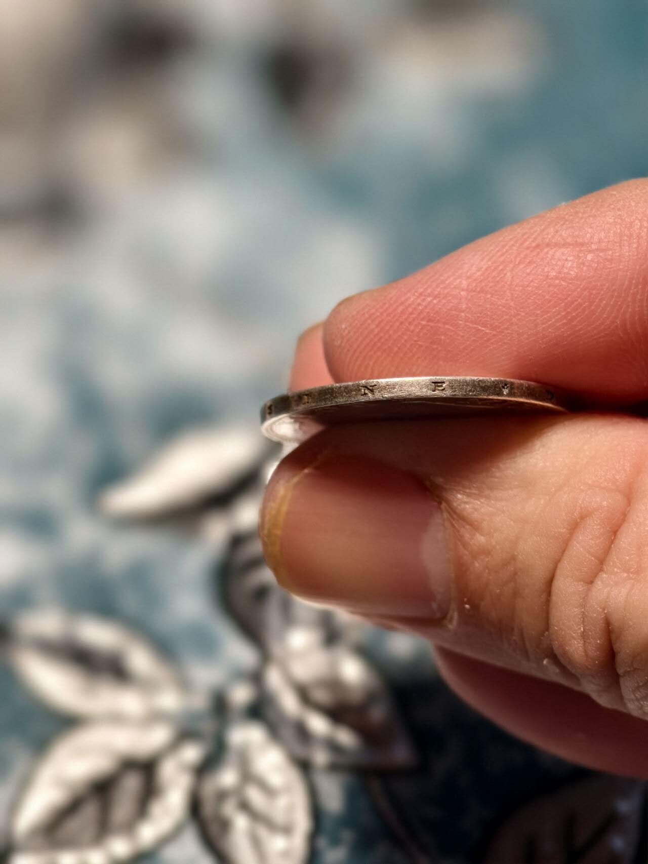 抚柳草堂-第十七期章牌钱币  奖章勋章限时免佣 满百包邮 放漏专场 1942罗马尼亚王国米哈伊尔一世200列伊银币 重6.1g 原光细节好