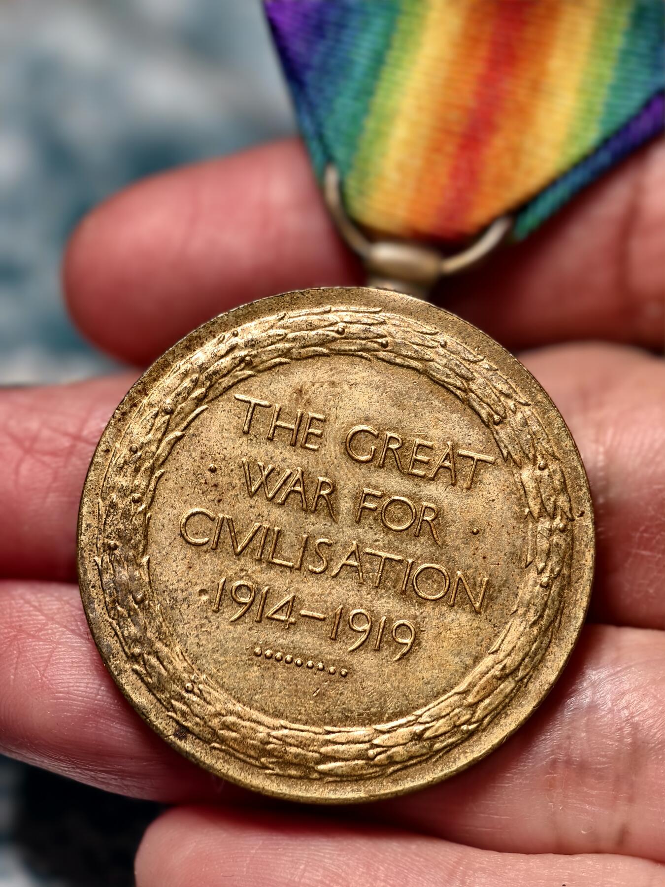 抚柳草堂-第十七期章牌钱币  奖章勋章限时免佣 满百包邮 放漏专场 英国（及英联邦）版一战胜利勋章（Victory Medal 1914-1919）由苏格兰著名雕塑家 威廉·麦克米伦（William McMillan设计