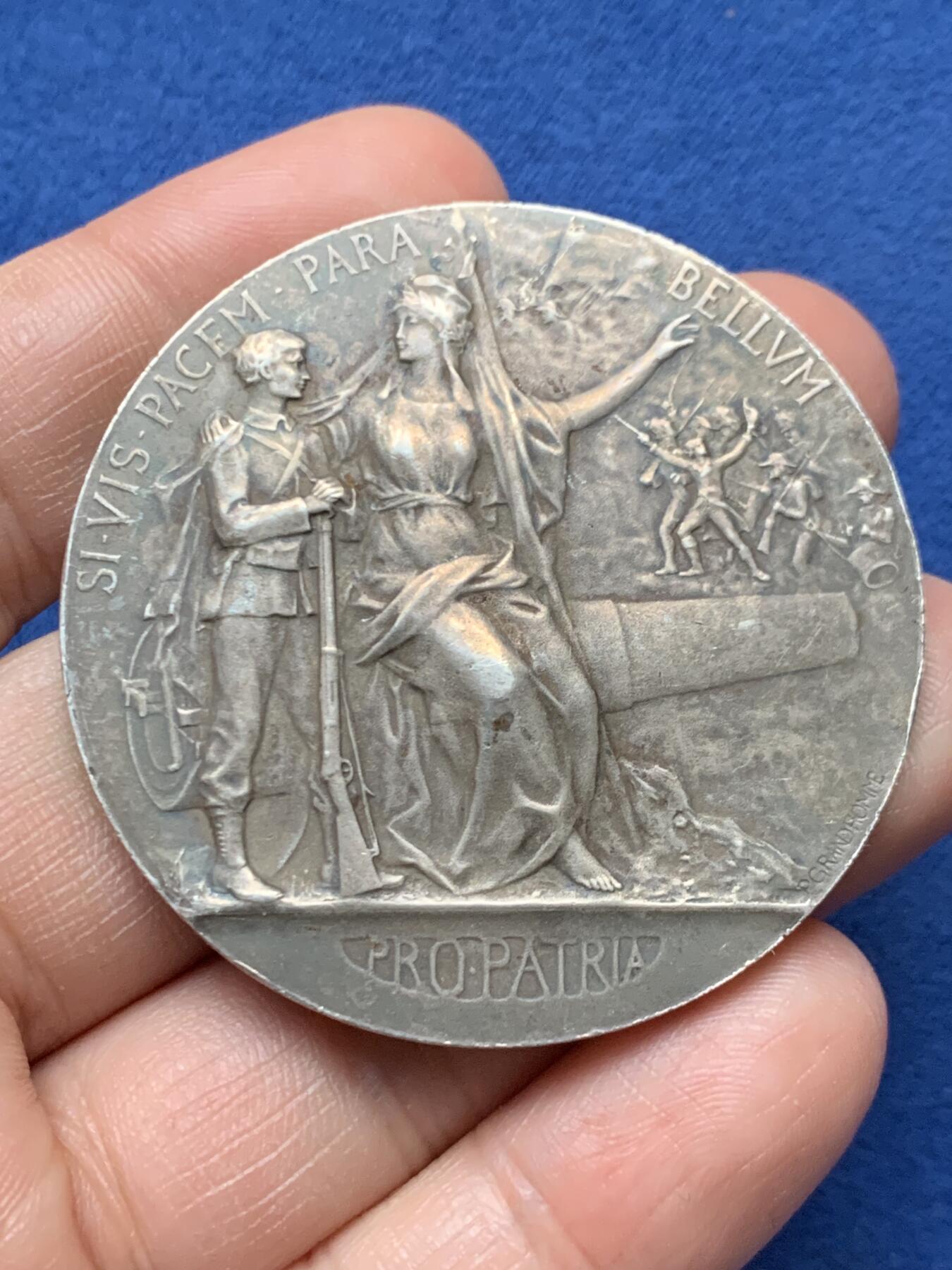 《竞宝斋》第472场 周日，周一，周二 3场连拍 （全场包邮）欢迎送拍 法国军事准备银章，61.9克，直径49.5毫米，丰饶角1argent边铭，边有轻磕