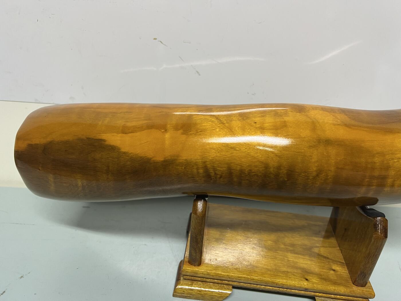 零元拍：前一阵送出去加工好的一根横财，太漂亮了，配了底座，尺寸：42.5/9.5/