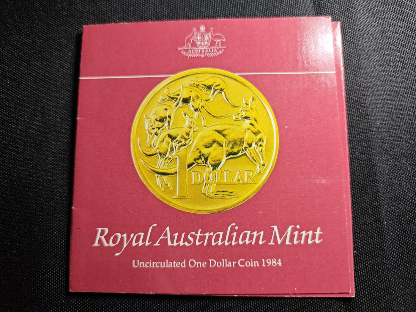 KK钱币收藏小铺   套币专场 2月预留时间 周末发货  1984澳大利亚1元袋鼠 卡册 好品