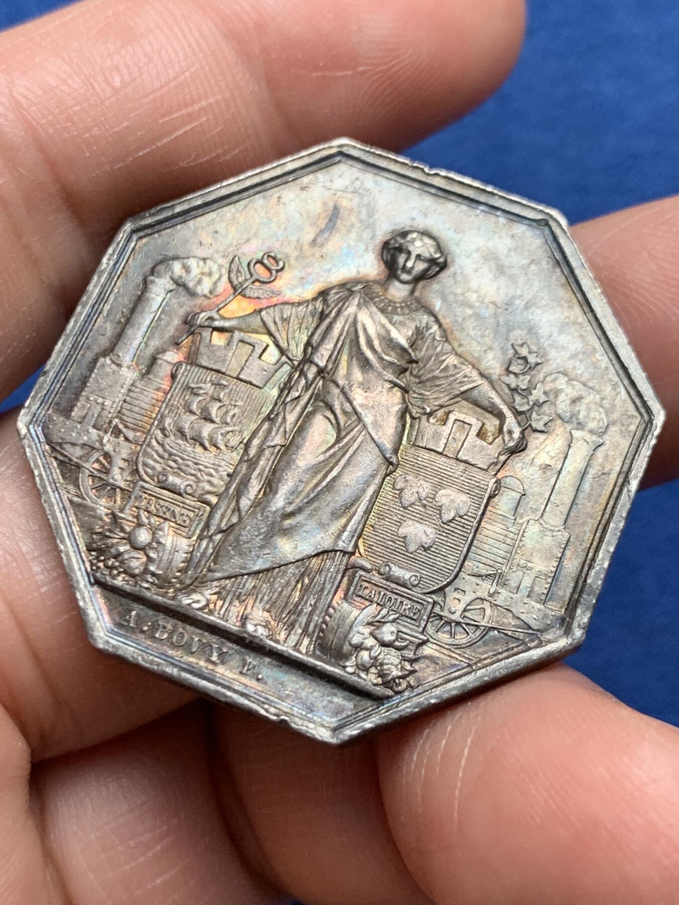 《竞宝斋》第472场 周日，周一，周二 3场连拍 （全场包邮）欢迎送拍 法国八角银质jeton，巴黎-奥尔良铁路通行纪念，23.58g，36.4mm，蜜蜂边铭