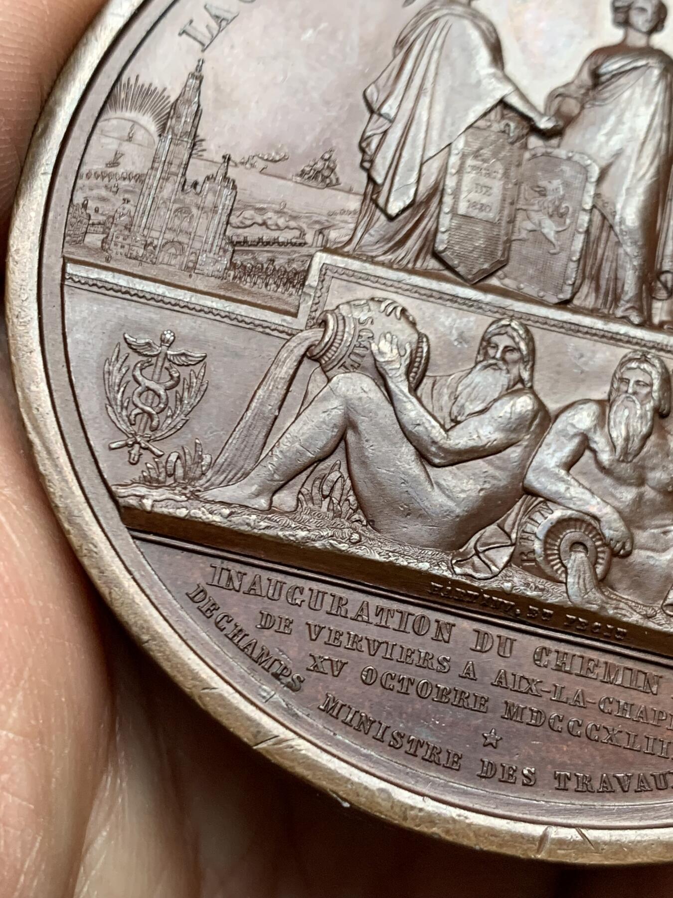 《竞宝斋》第472场 周日，周一，周二 3场连拍 （全场包邮）欢迎送拍 比利时1843年利奥波德一世头像亚琛至韦尔维耶铁路开通纪念铜章，超高浮雕，236.5g，72mm