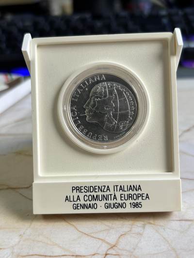 第193期拍卖 - 意大利1985年500里拉精制银币 欧盟主席 11克835银 发行量：约3万 盒证全