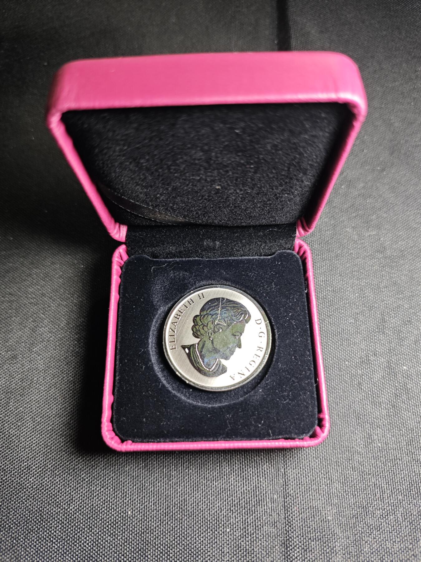 KK钱币收藏小铺   套币专场 2月预留时间 周末发货  2014加拿大50分 幻彩纪念币 带盒