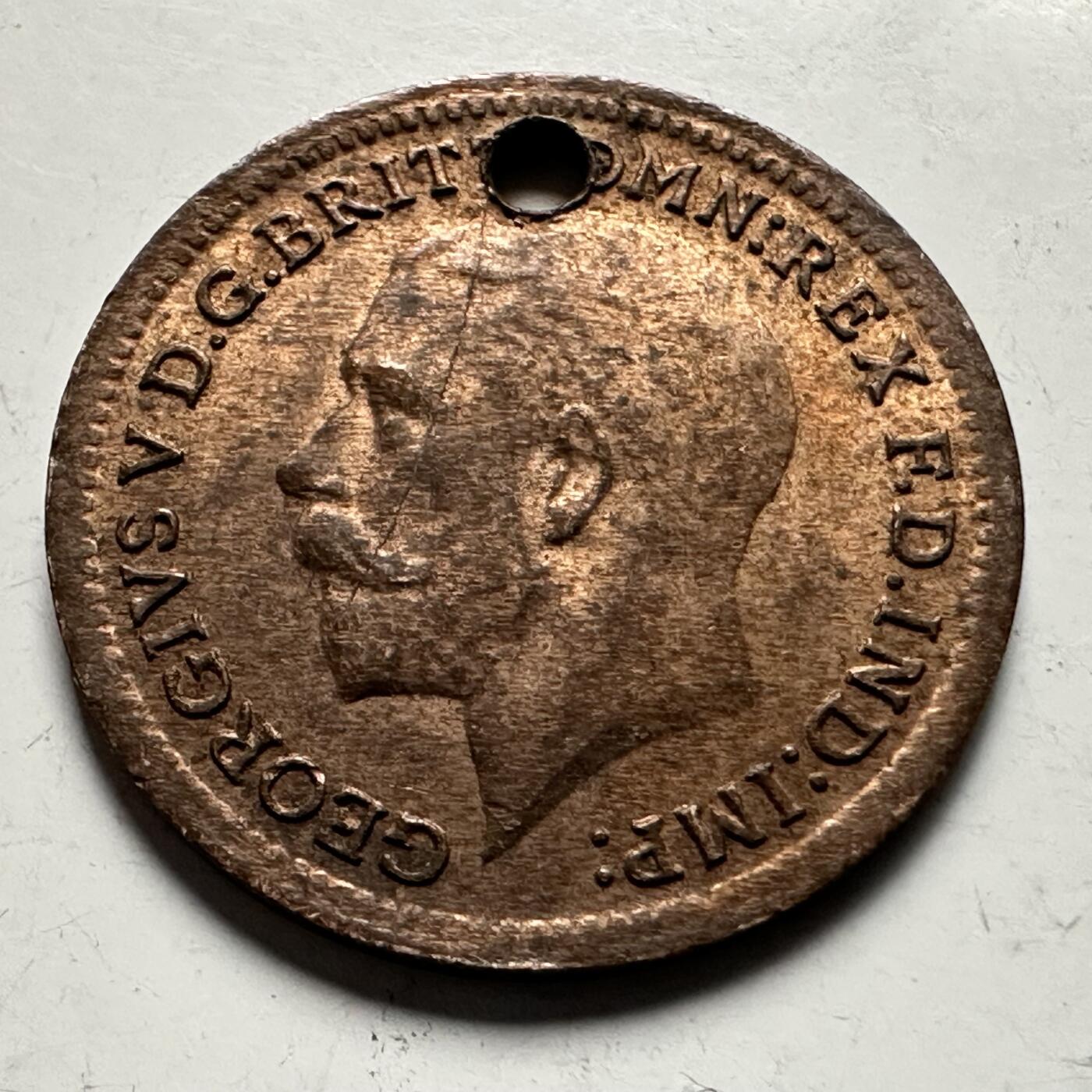 🌹外币初藏🌹🐯2026年第30场   每周二四六晚8️⃣点 接代拍 英国1913年乔治五世1/3法新（打孔）