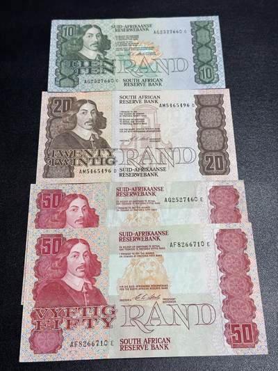 《外钞收藏家》第六百一十九期（精品场）（长期征集拍品、欢迎藏友们联系合作） - 南非10、20、50兰特 四张一起 非全新 品相如图