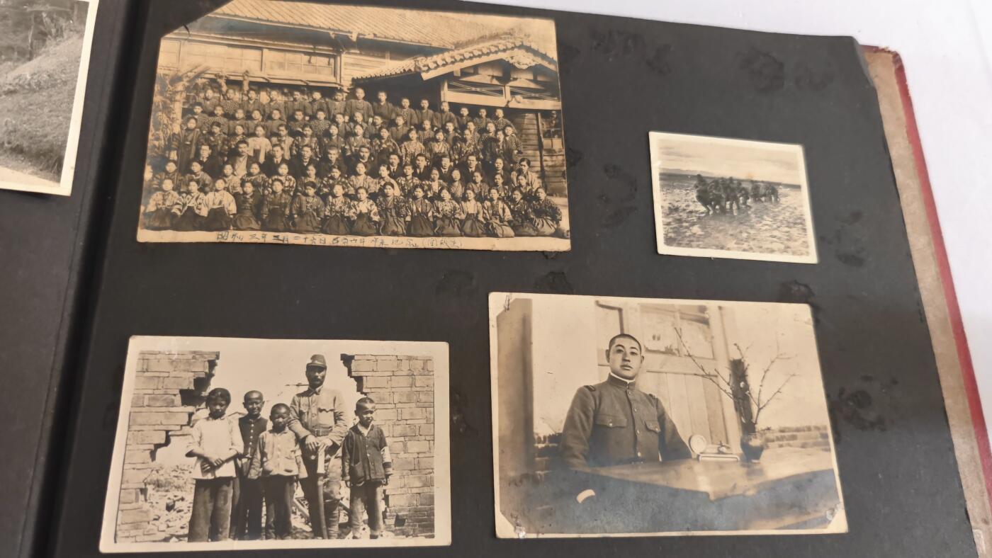 东亚勋章徽章主题拍卖 ⑨ 日军相册一本 要大量中国战场照片 飞机 租界巡警 马匹 合影 日式装备 还有不太好的照片等（ 极其珍贵 数量巨多分上中下三次才能展示完全 希望能都看一下 要部分可能上传重复130多张 （上）（一个上穿不完所以还有下 请在次出价）