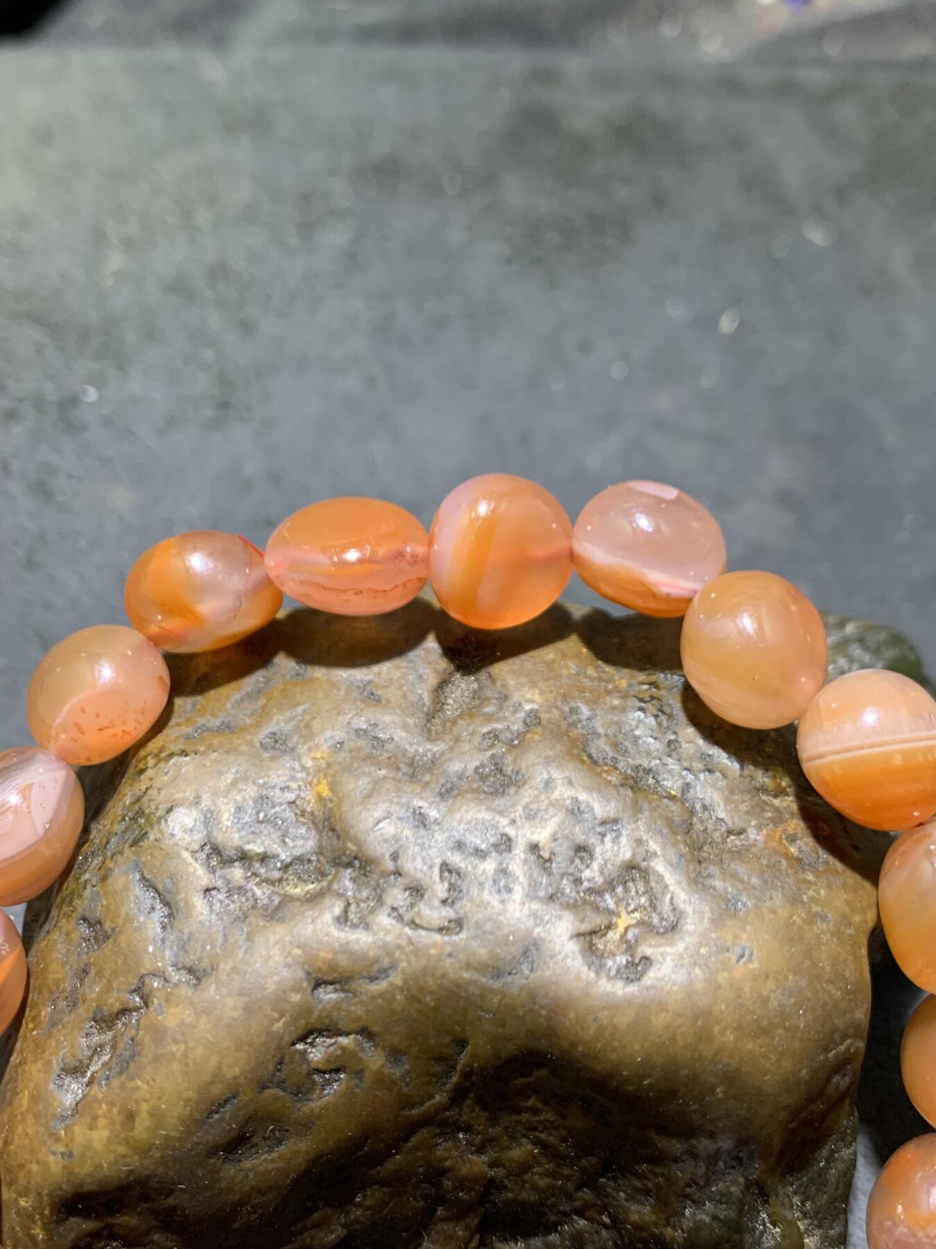 川料樱桃红南红玛瑙随形糖豆单圈手串一条，