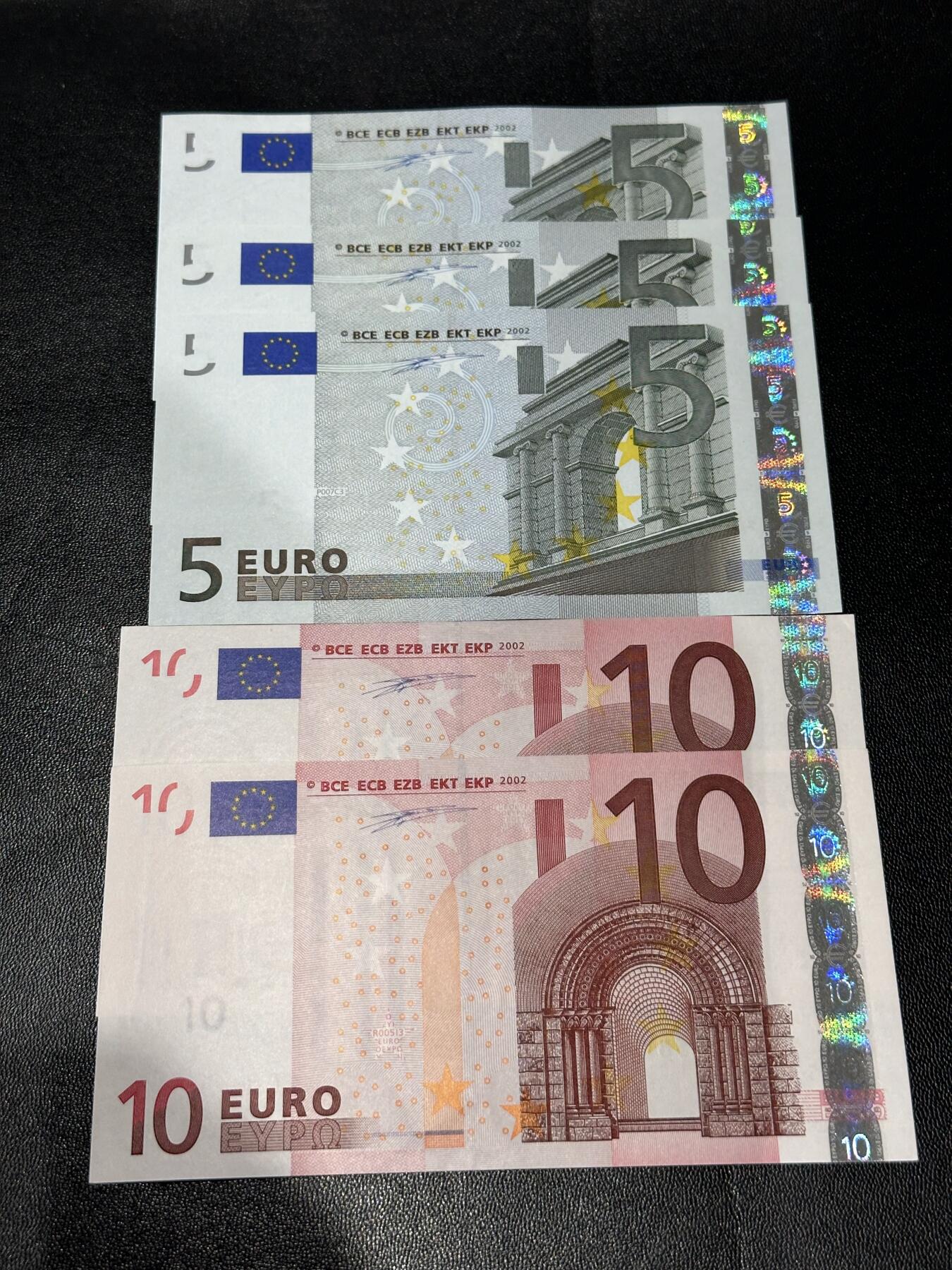 《外钞收藏家》第六百一十九期（精品场）（长期征集拍品、欢迎藏友们联系合作） 德国版一签 5和10欧元 五张一起 10欧元UNC-/5欧元全新