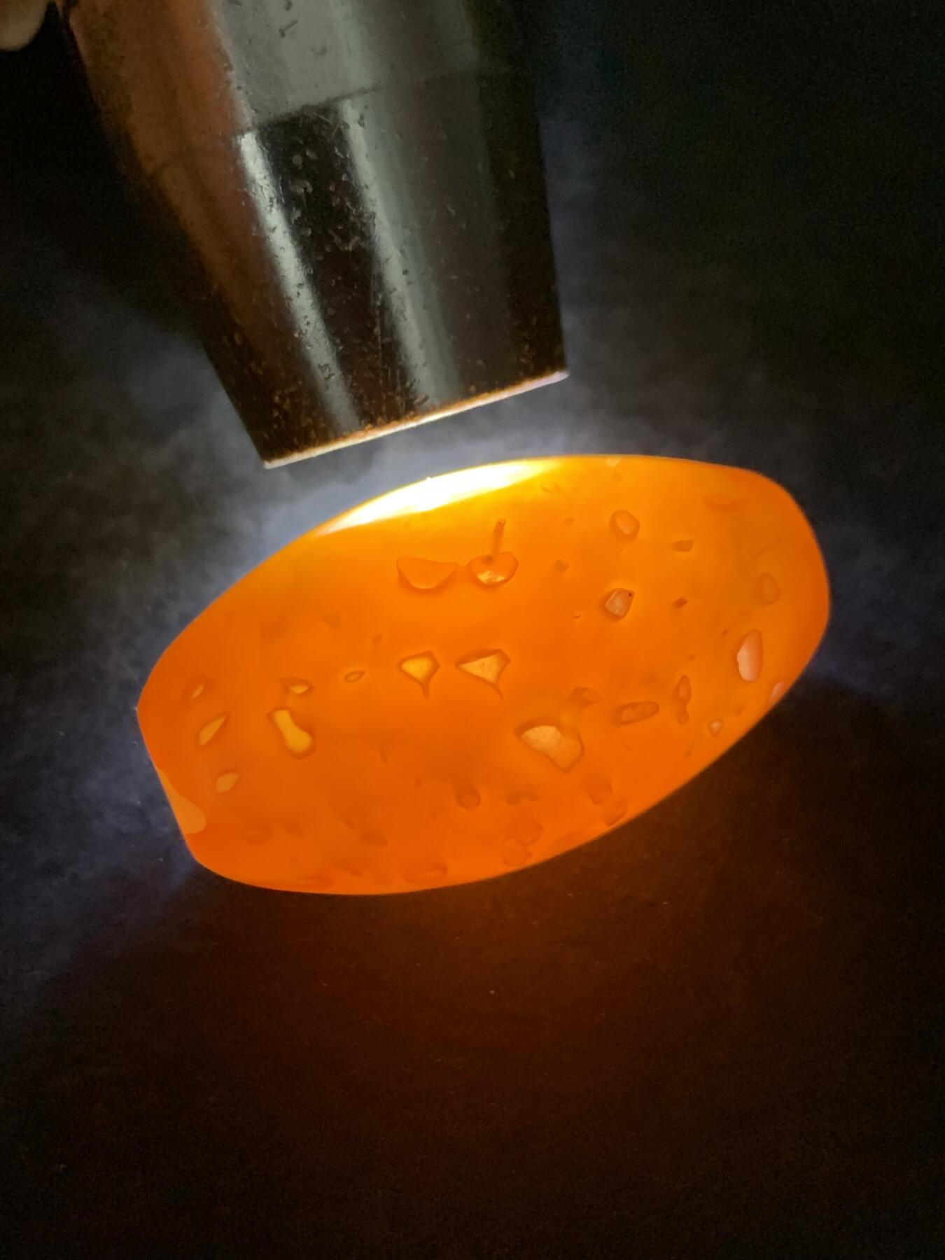 精美冻料冰飘战国红玛瑙随形大桶珠一颗！