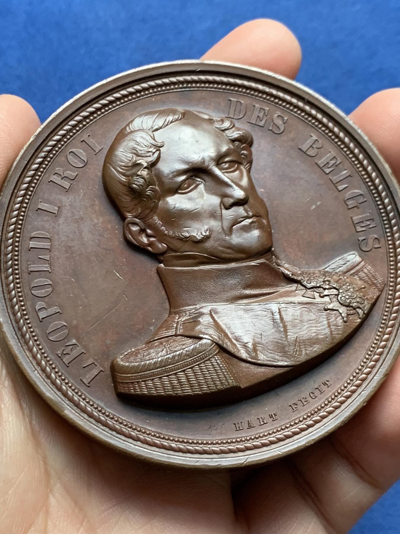 《竞宝斋》第472场 周日，周一，周二 3场连拍 （全场包邮）欢迎送拍 比利时1843年利奥波德一世头像亚琛至韦尔维耶铁路开通纪念铜章，超高浮雕，236.5g，72mm