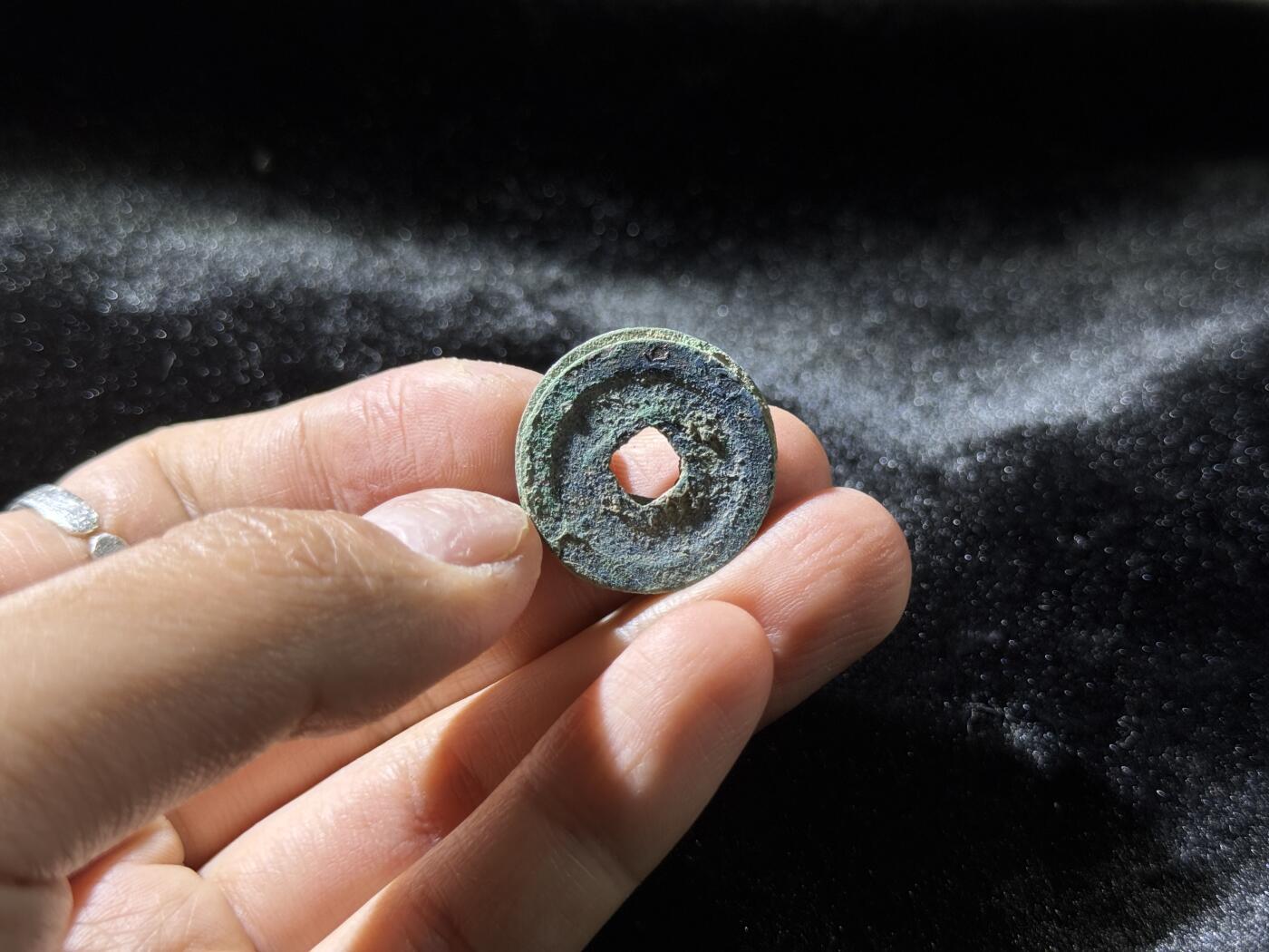 戎马世界章牌大赏，铜钱场 皇宋通宝小饼子，二联