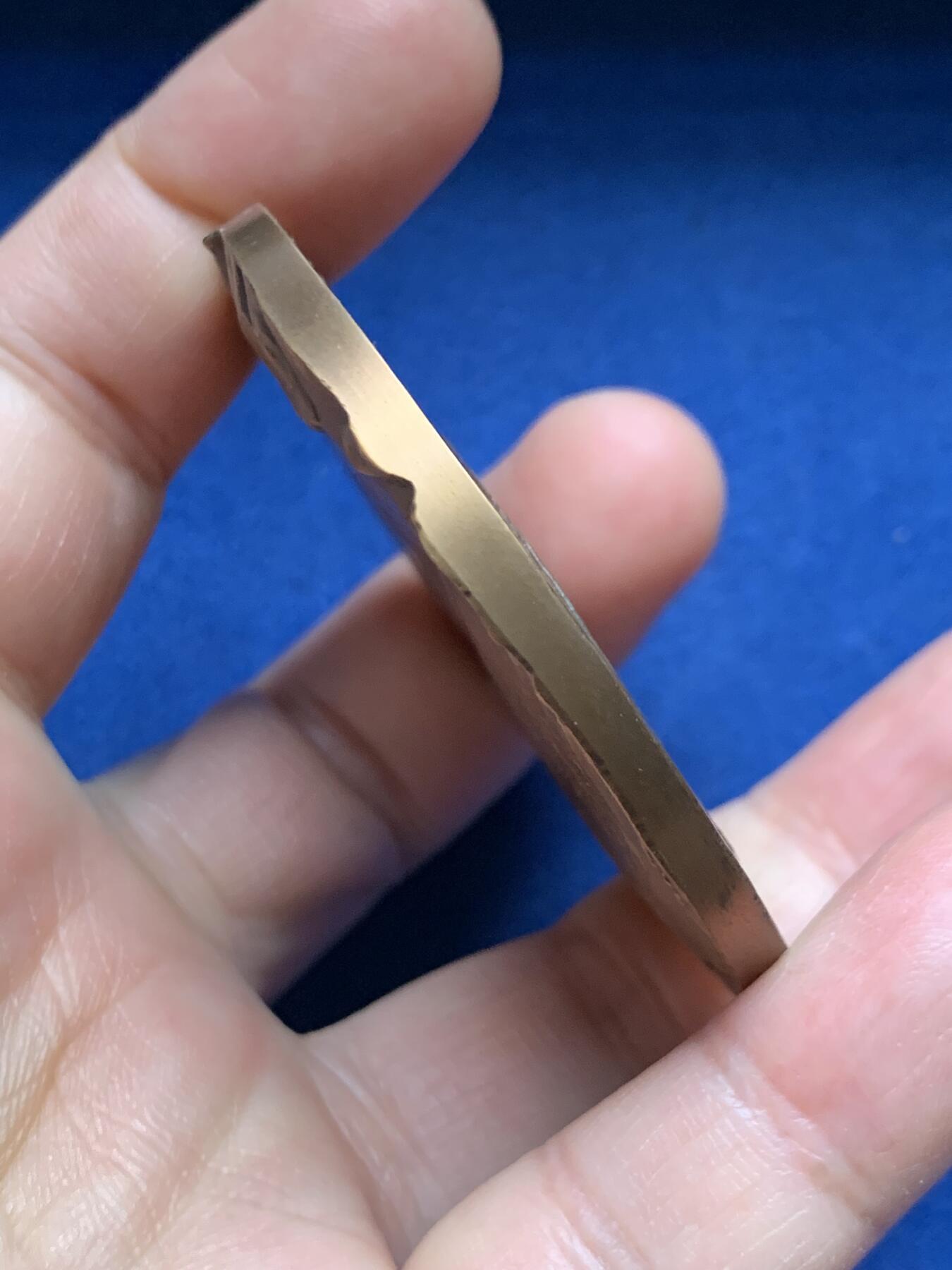 《竞宝斋》第472场 周日，周一，周二 3场连拍 （全场包邮）欢迎送拍 1989年首尔第44届国际圣体大会纪念铜章，主题为“基督是我们的和平”，是天主教重要的国际宗教会议，非常压手。112.1克，58.8mm。