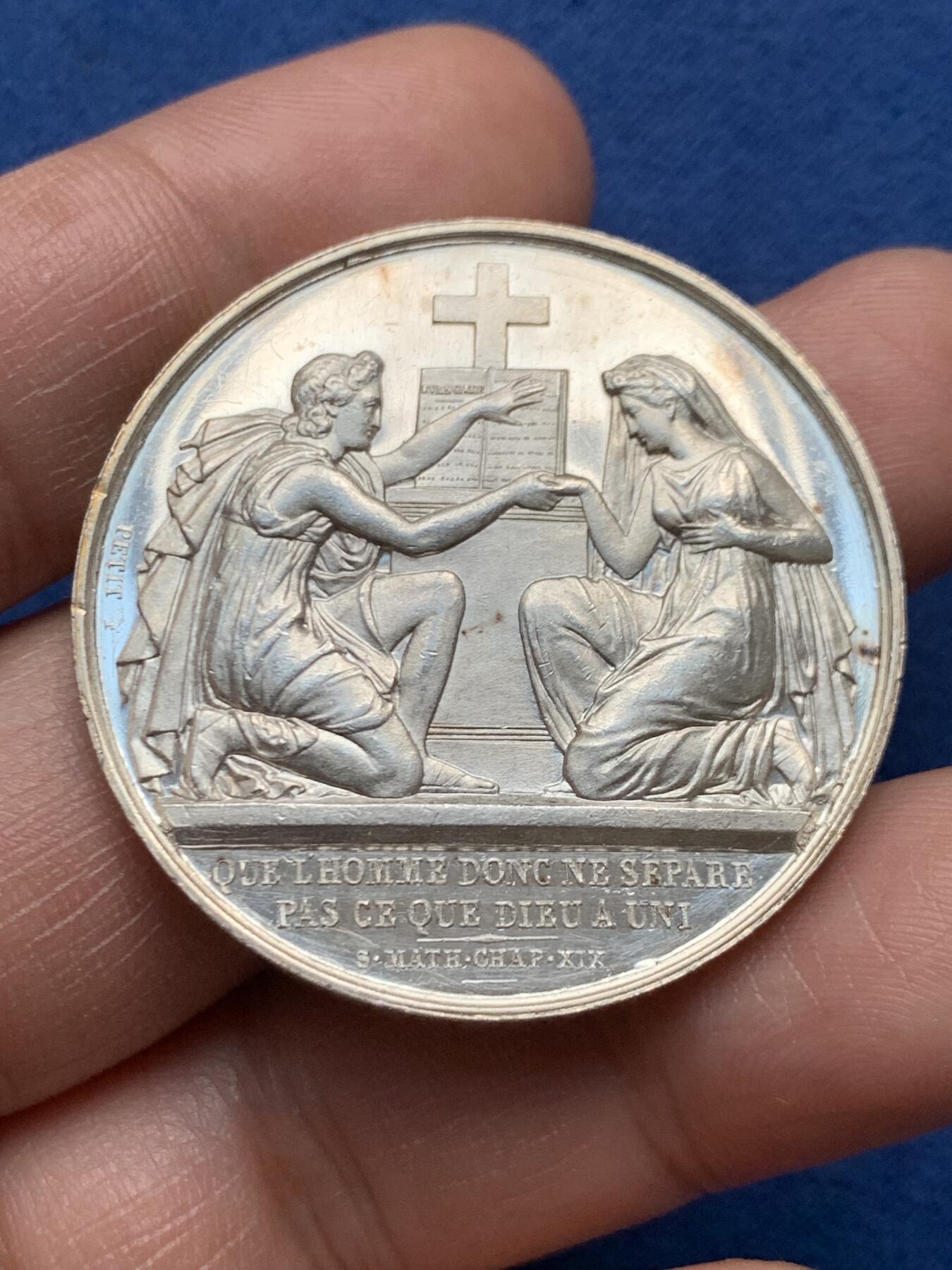 《竞宝斋》第472场 周日，周一，周二 3场连拍 （全场包邮）欢迎送拍 法国婚姻与爱情纪念银章，25g，39mm，蜜蜂边铭