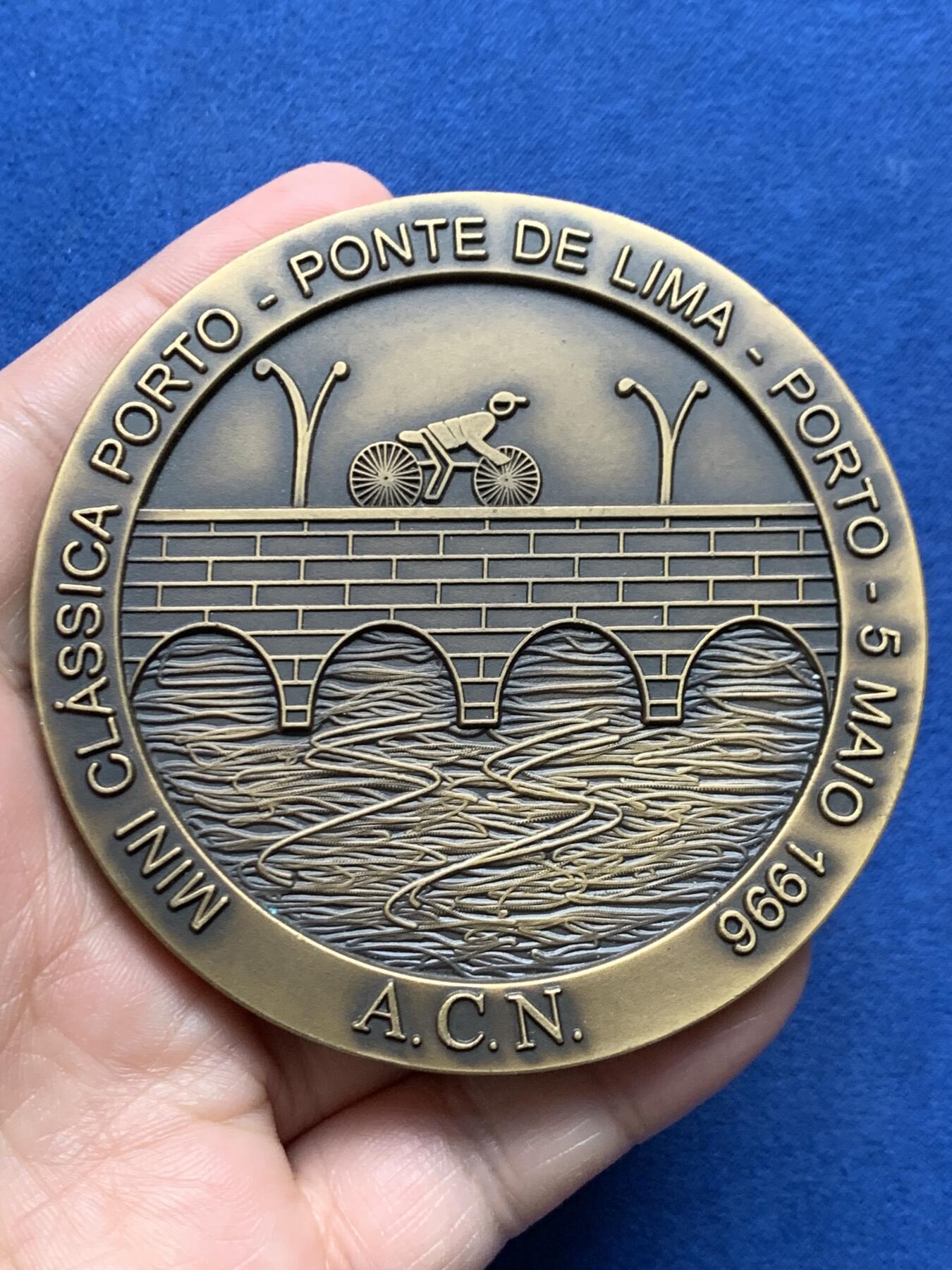 《竞宝斋》第472场 周日，周一，周二 3场连拍 （全场包邮）欢迎送拍 葡萄牙1996波尔图自行车大赛铜章，79.8mm，206g