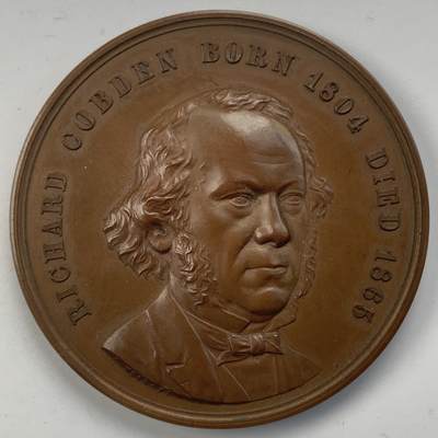 掌中浮雕-藏着的欧洲第055场 - 1865年伦敦英法博览会铜章，41mm，E. Weigand雕刻，正面人物理查德·科布登（1804-1865），原盒有破损