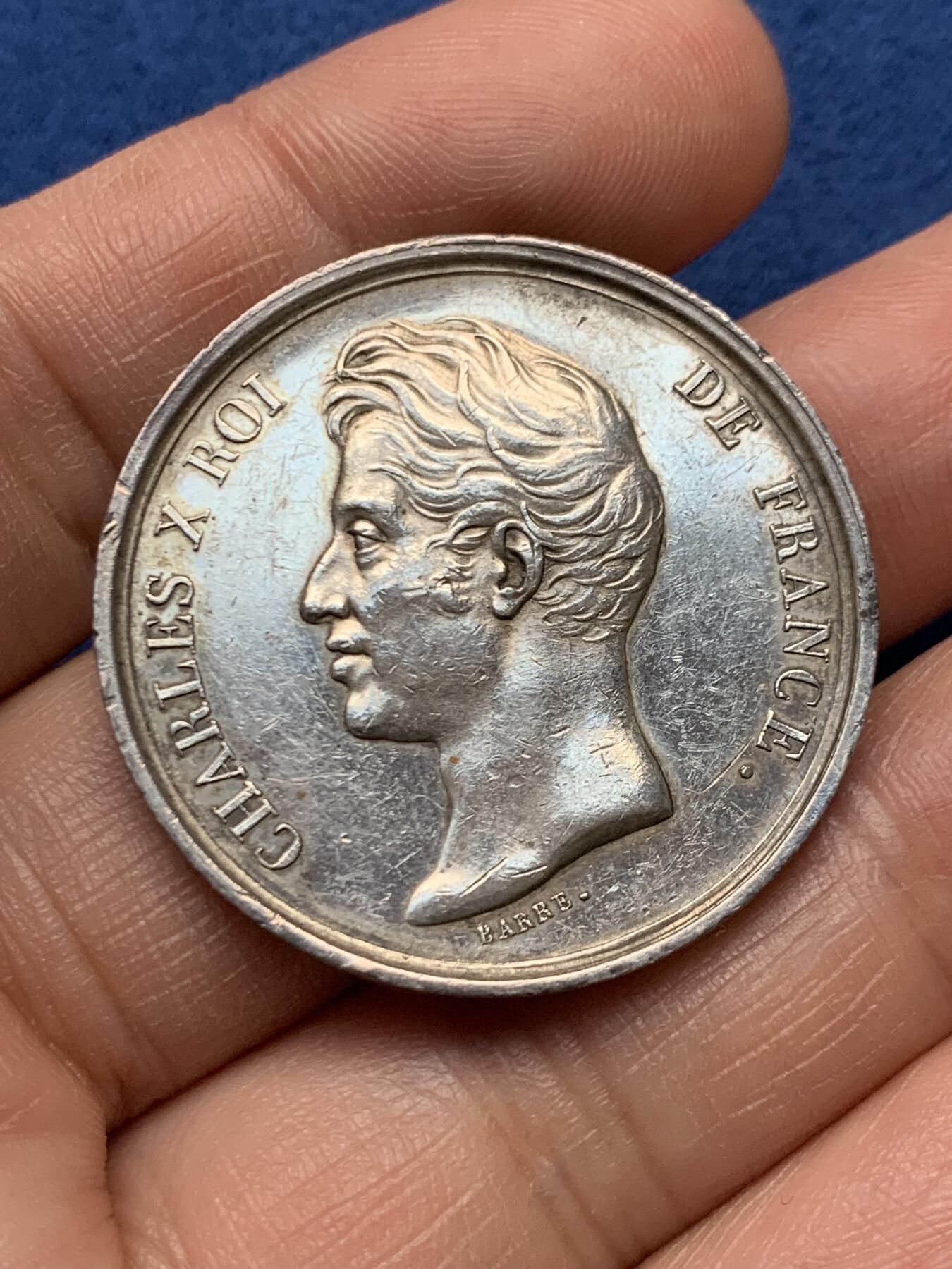 《竞宝斋》第472场 周日，周一，周二 3场连拍 （全场包邮）欢迎送拍 法国查理十世头像鲁昂公证人银质代币，16.7g，35mm，早期无边铭