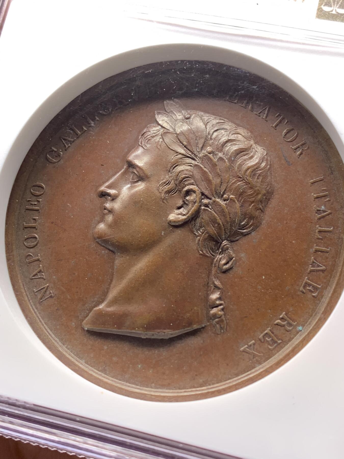 《竞宝斋》第472场 周日，周一，周二 3场连拍 （全场包邮）欢迎送拍 NGC MS63BN 1805法国拿破仑米兰加冕典礼纪念铜章 超高分 加厚盒