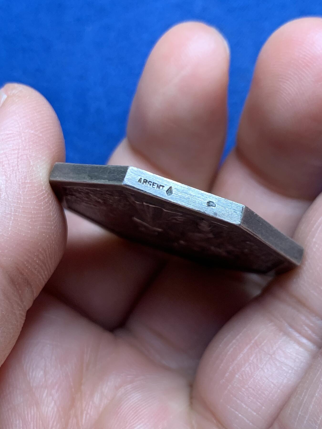 《竞宝斋》第472场 周日，周一，周二 3场连拍 （全场包邮）欢迎送拍 法国“花神”八角银质代币，昂热市储蓄银行，21.33g，36mm，边铭：野猪头+菱形argent