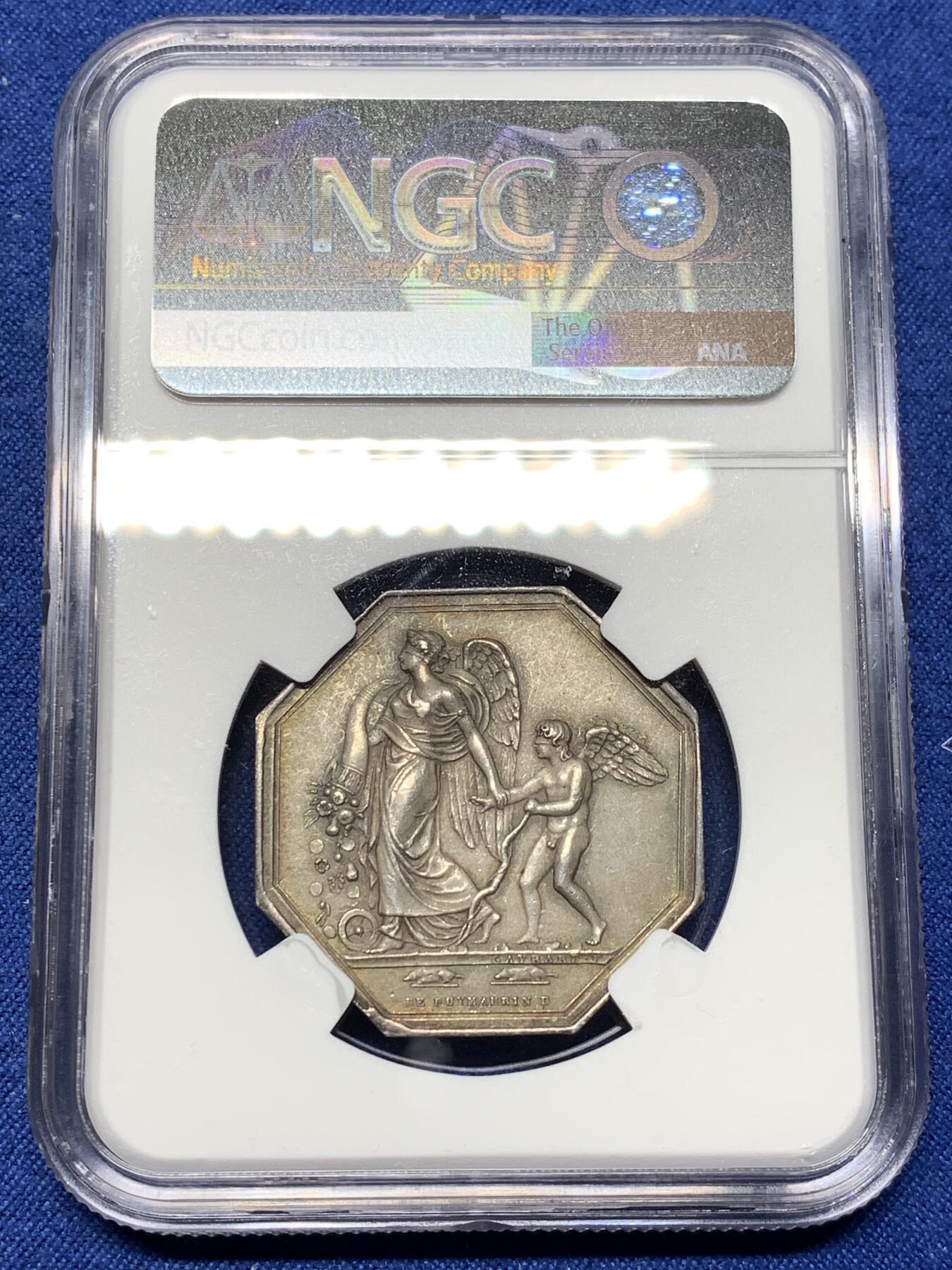 《竞宝斋》第472场 周日，周一，周二 3场连拍 （全场包邮）欢迎送拍 NGC MS62 法国双面神雅努斯婚姻爱情题材八角银质jeton，命运之神摩伊赖牵着丘比特：爱情被命运牵着，蒙住了眼睛