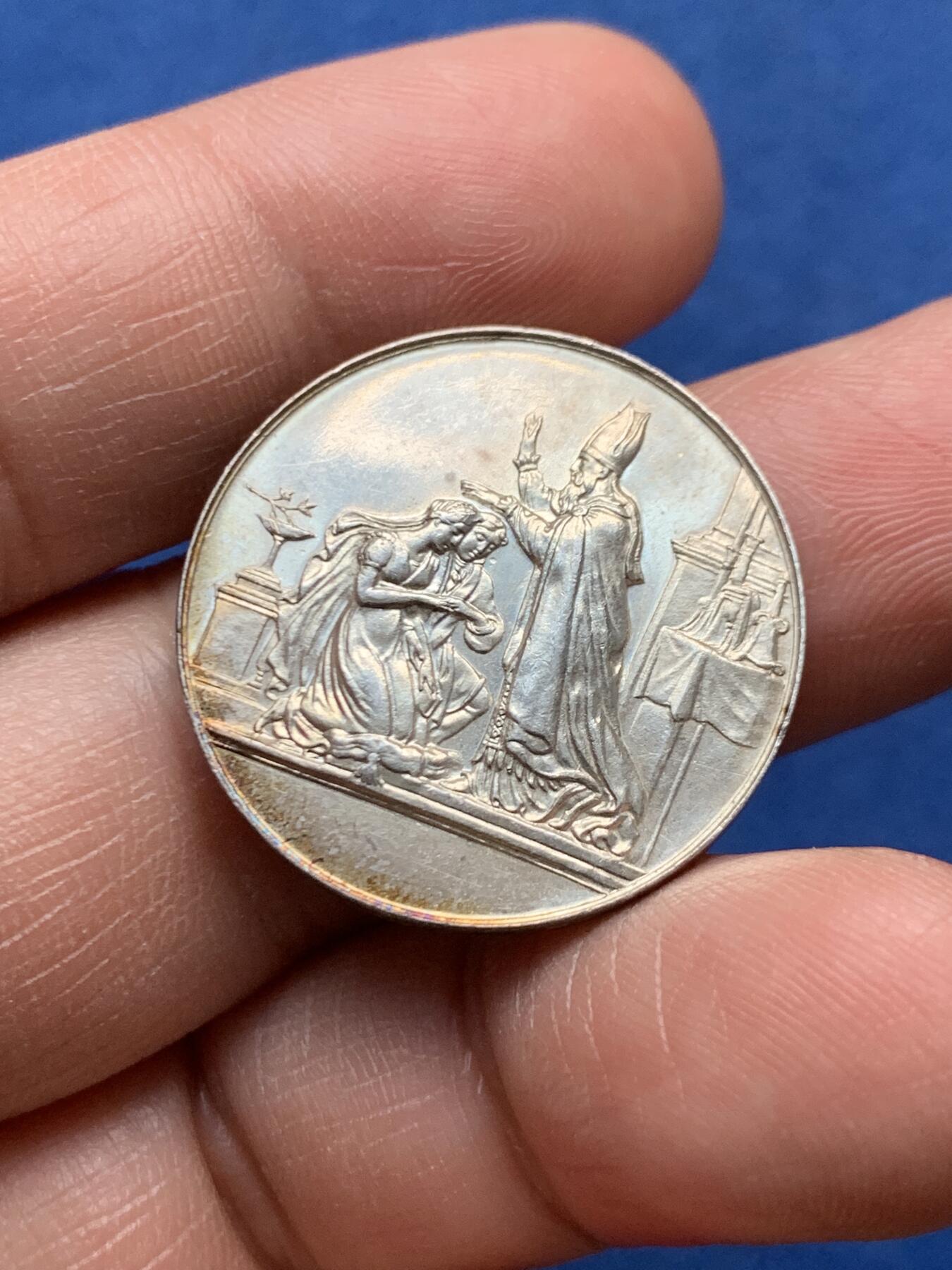 《竞宝斋》第472场 周日，周一，周二 3场连拍 （全场包邮）欢迎送拍 法国婚姻与爱情纪念银章，9.93g，27mm，丰饶角边铭