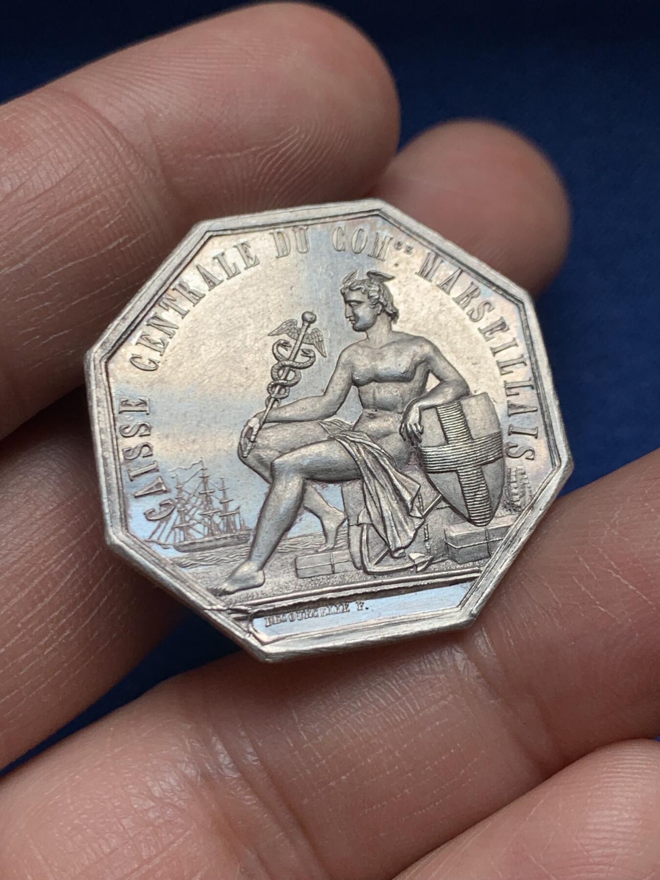 《竞宝斋》第472场 周日，周一，周二 3场连拍 （全场包邮）欢迎送拍 法国八角银质jeton，马赛中央银行，首见品种，12.18g，30mm，手指边铭