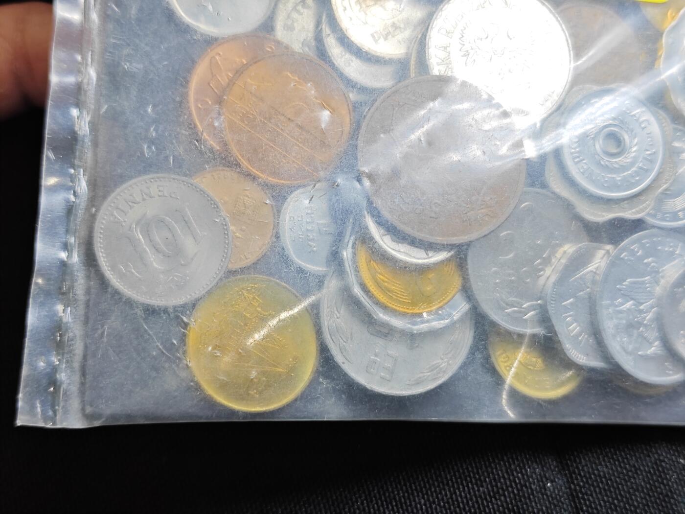 KK钱币收藏小铺   套币专场 2月预留时间 周末发货  外国硬币100种 好品