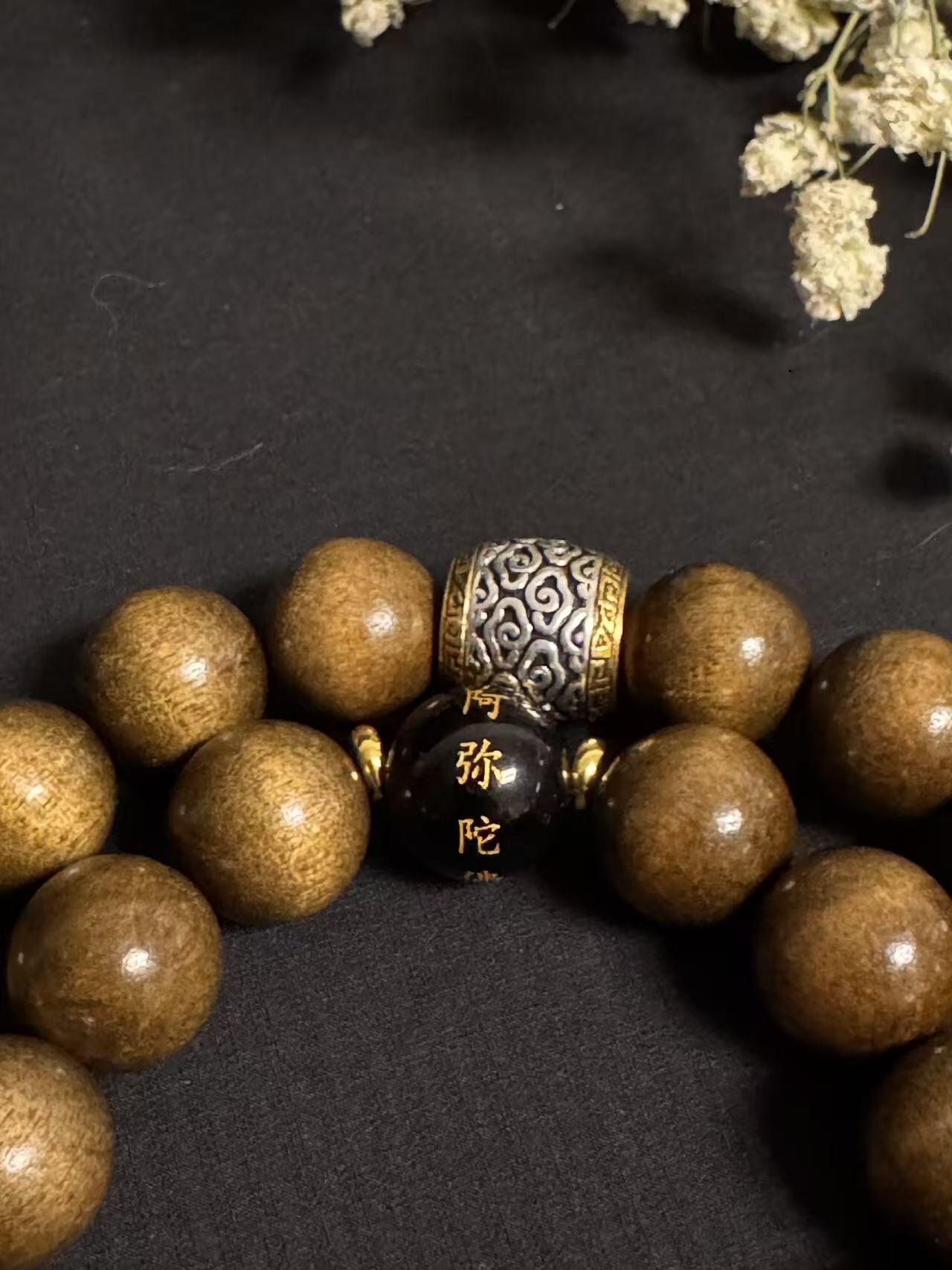 零元拍：本命佛12生肖系列金丝楠手持12MM，阿弥陀佛（生肖猪）金丝果香满满。