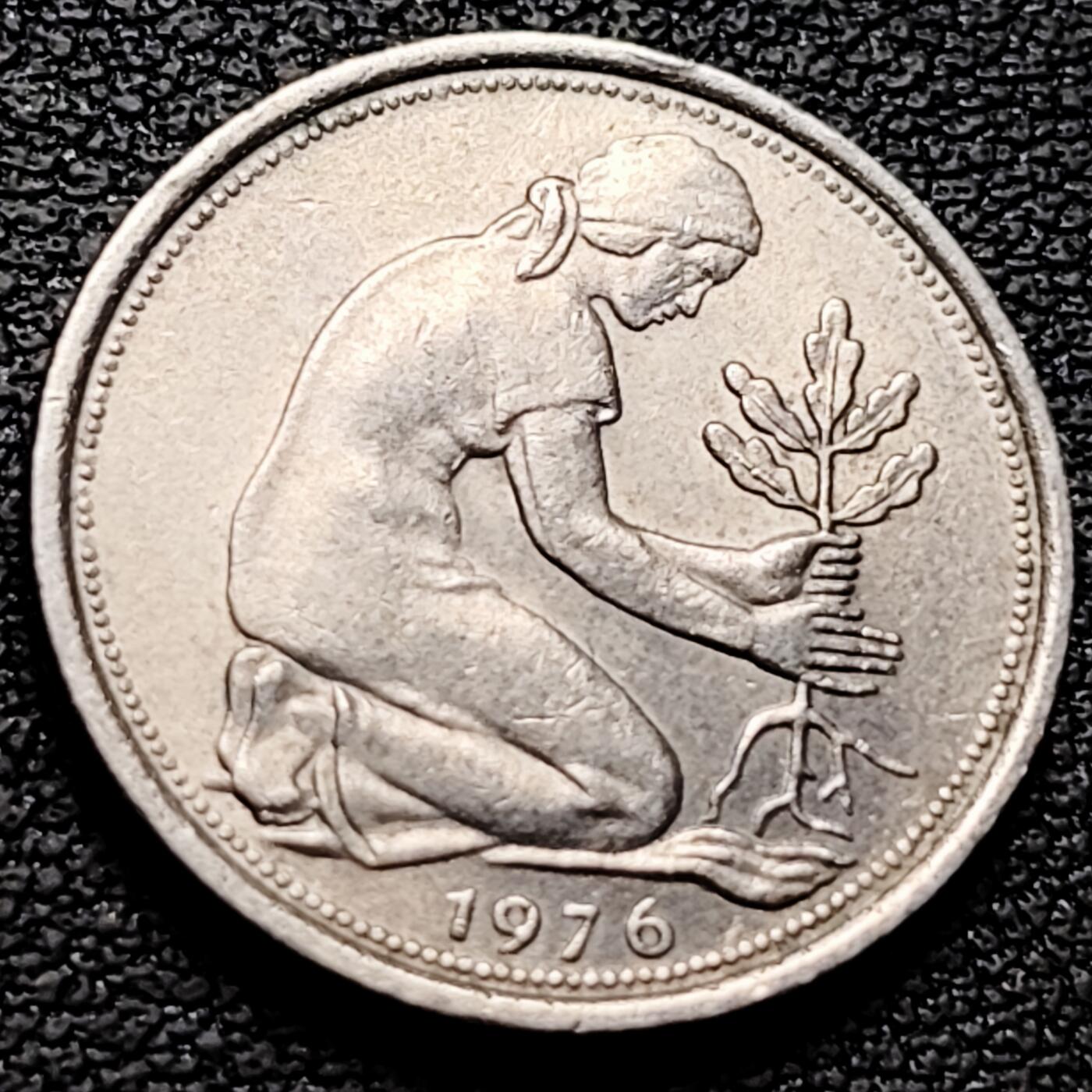 泉币菌-第212场-拍品多 请提前出价（工作最近较忙 发货不及时，望理解） 。