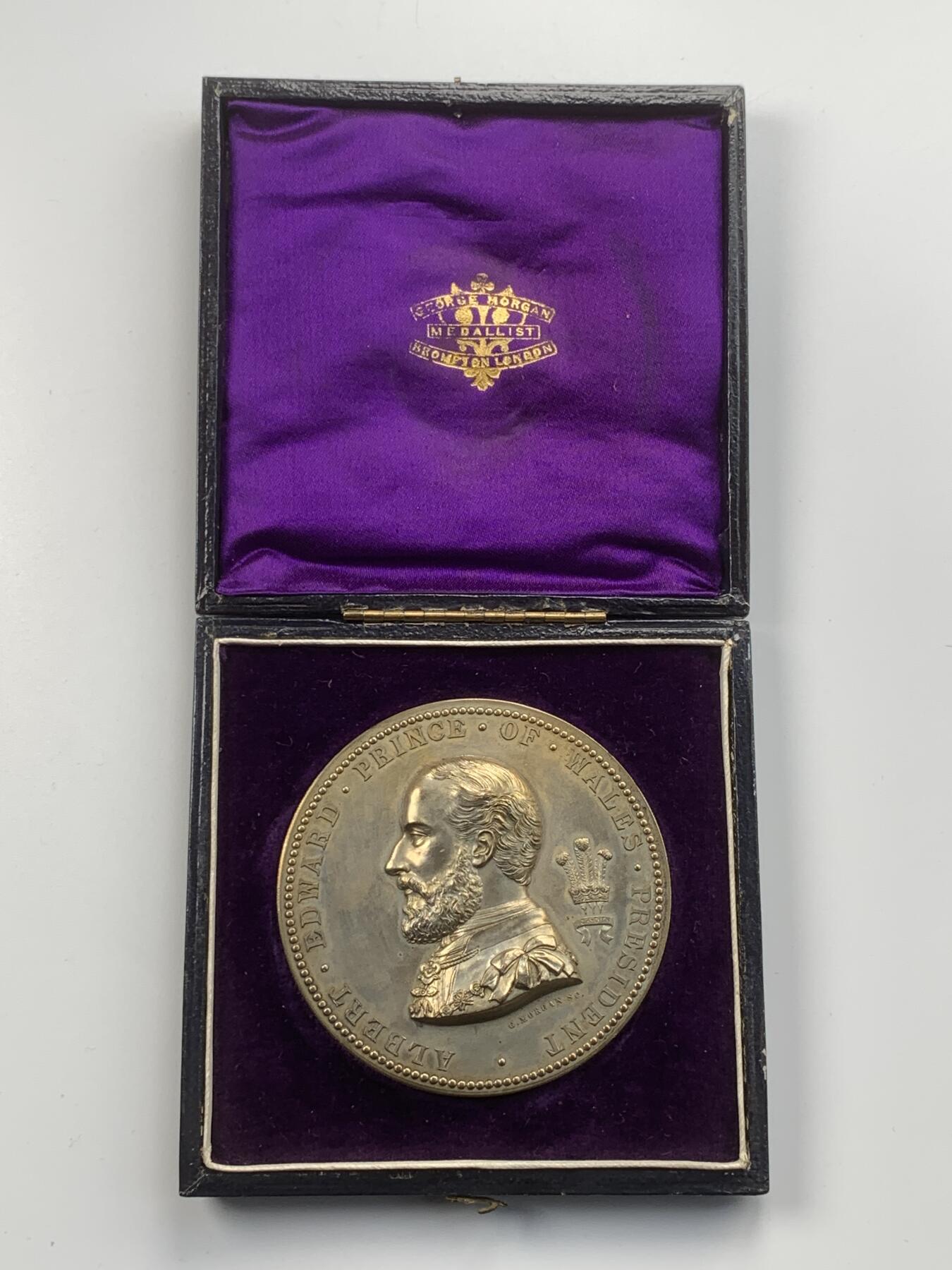 掌中浮雕-藏着的欧洲第055场 1873年伦敦年度国际艺术与发明展览会铜章，70mm，J. E. Boehm and G. T. Morgan雕刻，原盒