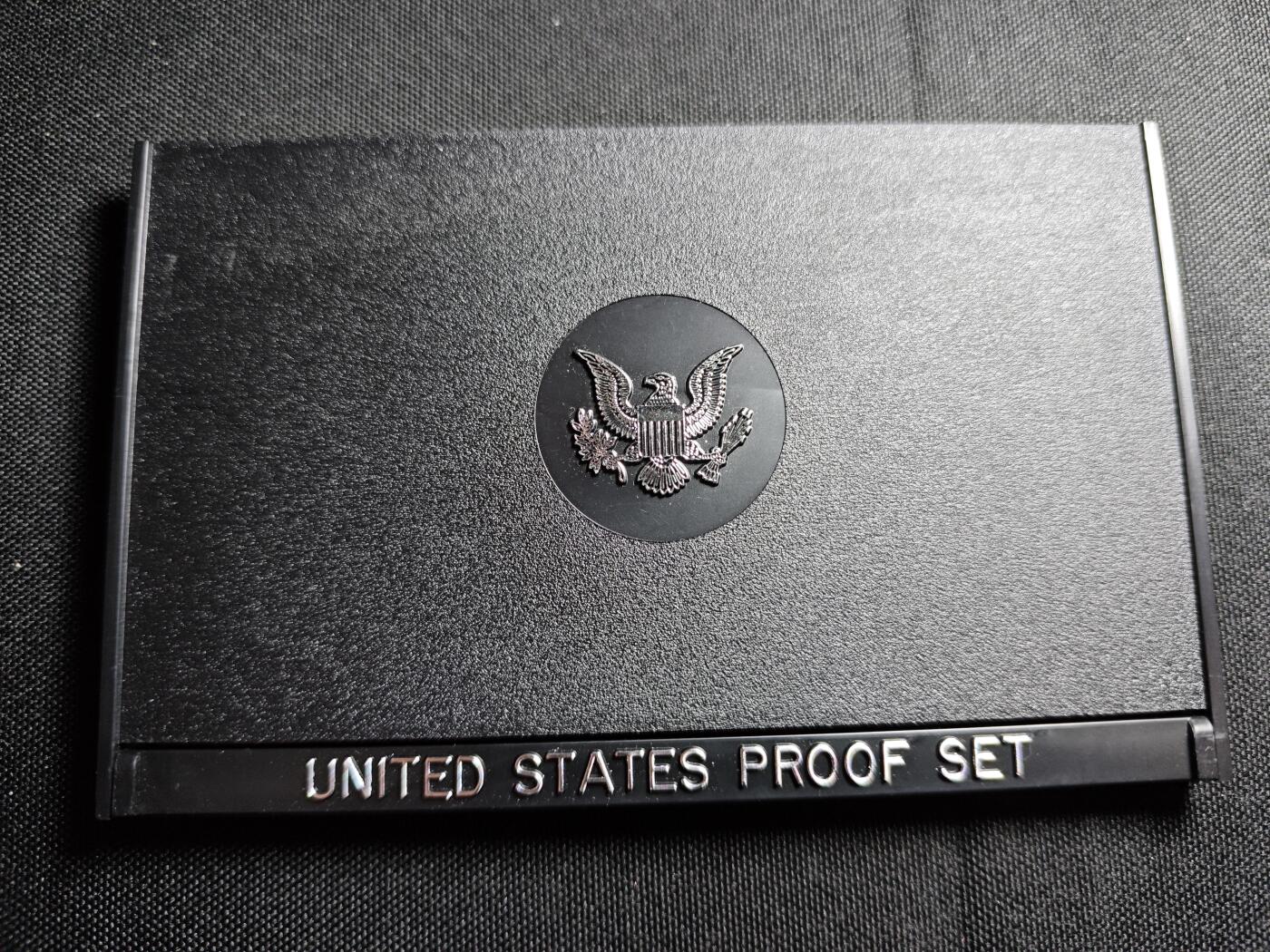 KK钱币收藏小铺   套币专场 2月预留时间 周末发货  1979美国大小面值清年 含苏珊一元精制