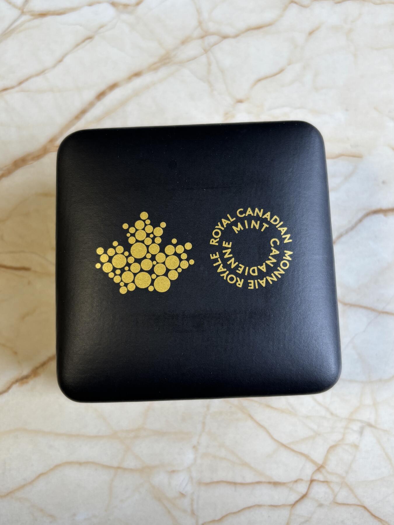 第194期拍卖 加拿大2014年花卉系列1郁金香精制双色银铌币，925银和999铌，9克，发行6000枚