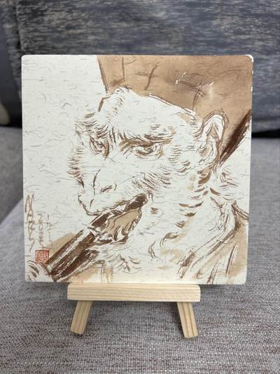 喜灰玩卡拍卖第五期，接拍品0佣金，欢迎送拍，释放现金流，让自己有资金可以购买更多喜欢的卡牌，让别的卡友能淘到更多心仪的卡牌 - 秦嘉裕老师 手绘 孙悟空 背后亲签、字体超漂亮  14cmX14c m