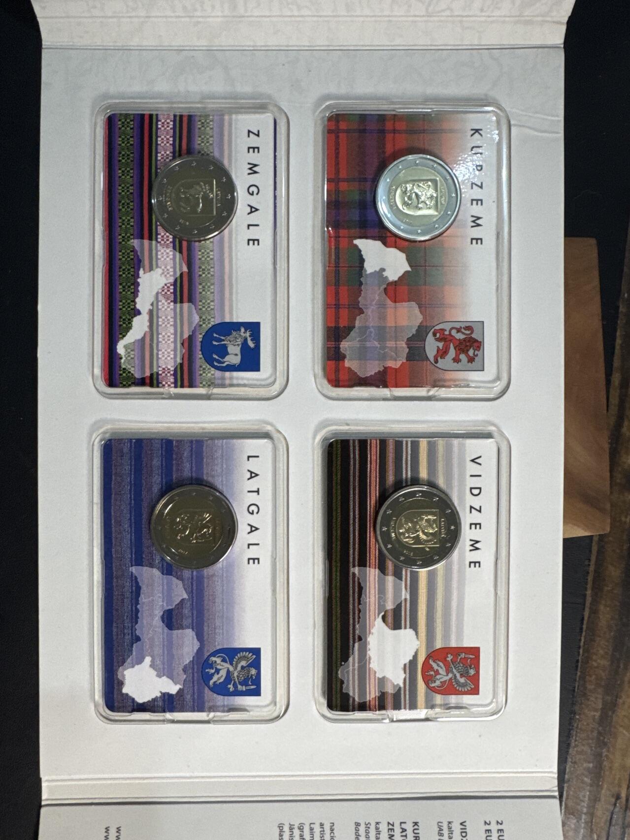 ❤️【币观天下】❤️ 第345期钱币拍卖场- 2026.3.20周五晚上6点半场 长期征集拍品  2018年拉脱维亚2欧元4枚普制纪念币套 历史文化地区-维泽梅/拉特加尔/库尔泽梅/泽姆加尔 发行量：7千套 卡装