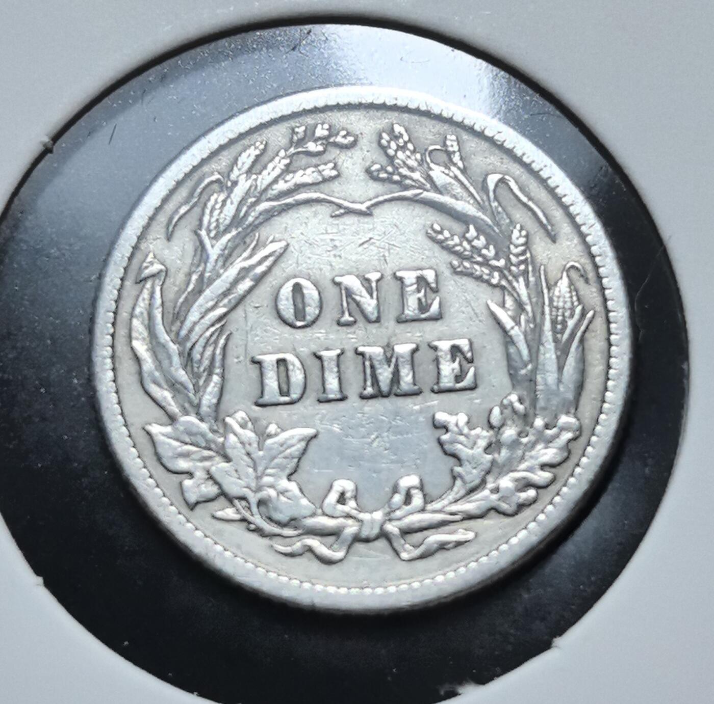 外国优质老铜币银币苏联纪念章，每周六晚九点倒数截拍，满百包邮可寄存，持续收拍 美国巴伯1911年10分银币。正面为戴桂冠的自由女神头像，背面是谷物花环与面值，是美国镀金时代经典流通辅币，见证 20 世纪初的货币体系。