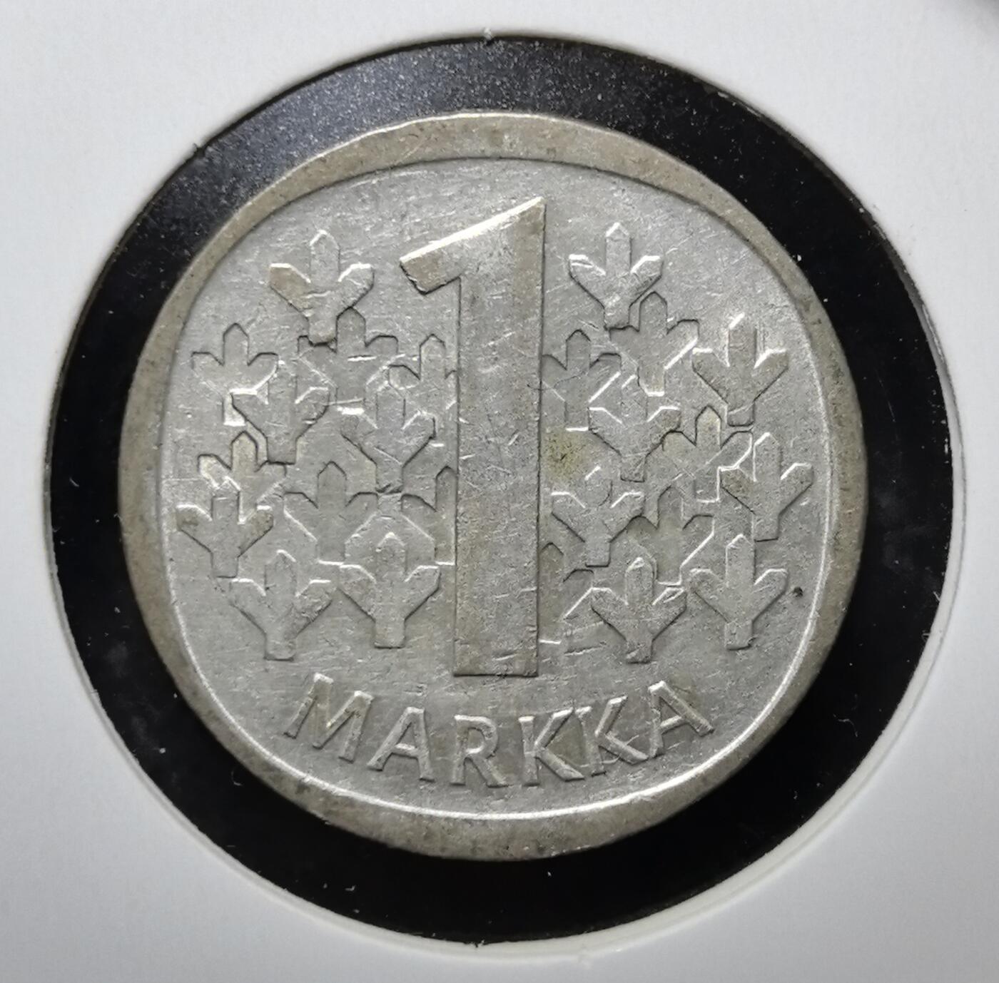 外国优质老铜币银币苏联纪念章，每周六晚九点倒数截拍，满百包邮可寄存，持续收拍 芬兰1966年1马克银币，正面为芬兰国徽 “持剑雄狮”，背面是云杉枝叶与面值，见证芬兰独立后货币体系。