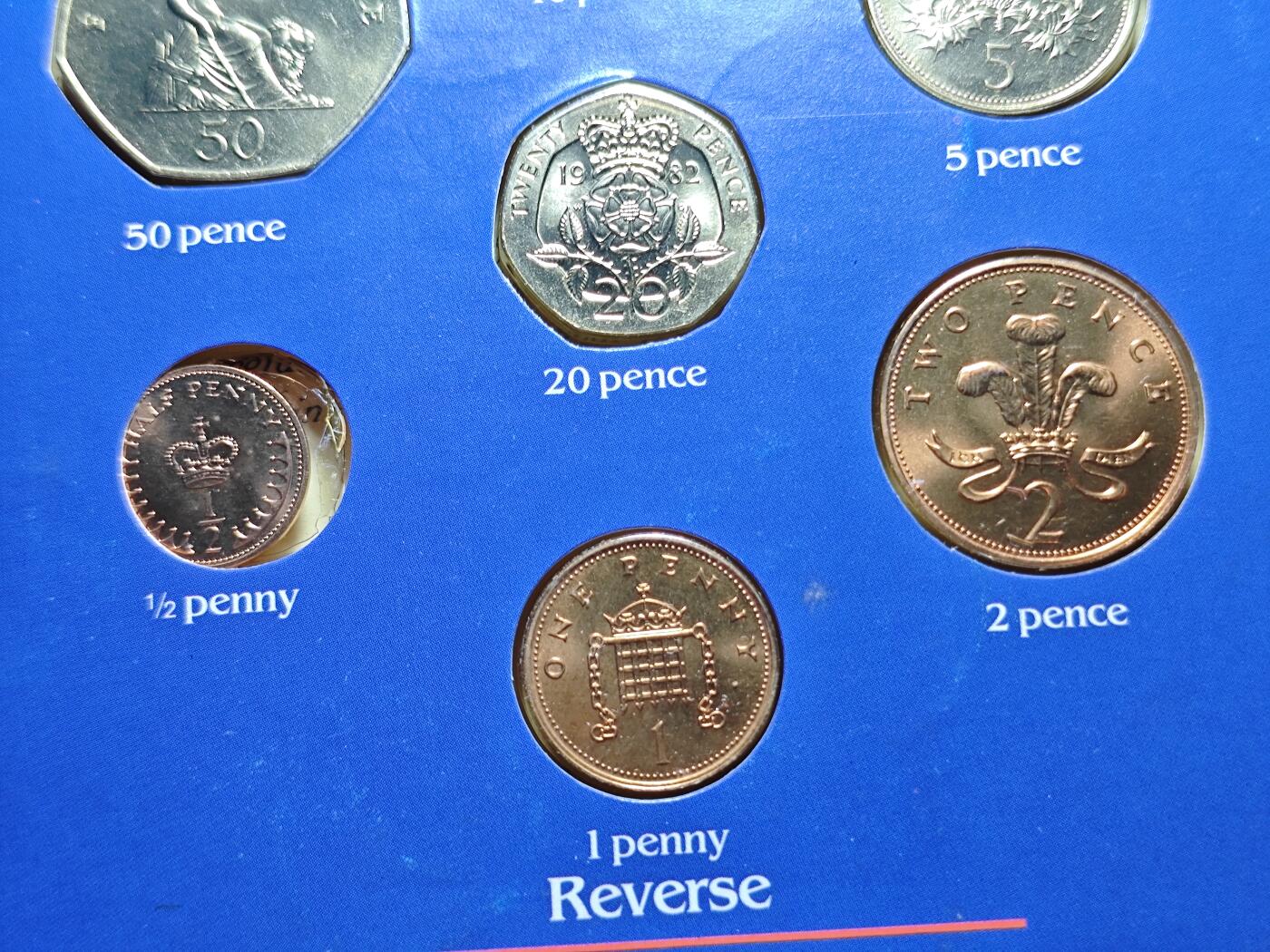 KK钱币收藏小铺   套币专场 2月预留时间 周末发货  1982英国大小面值一套