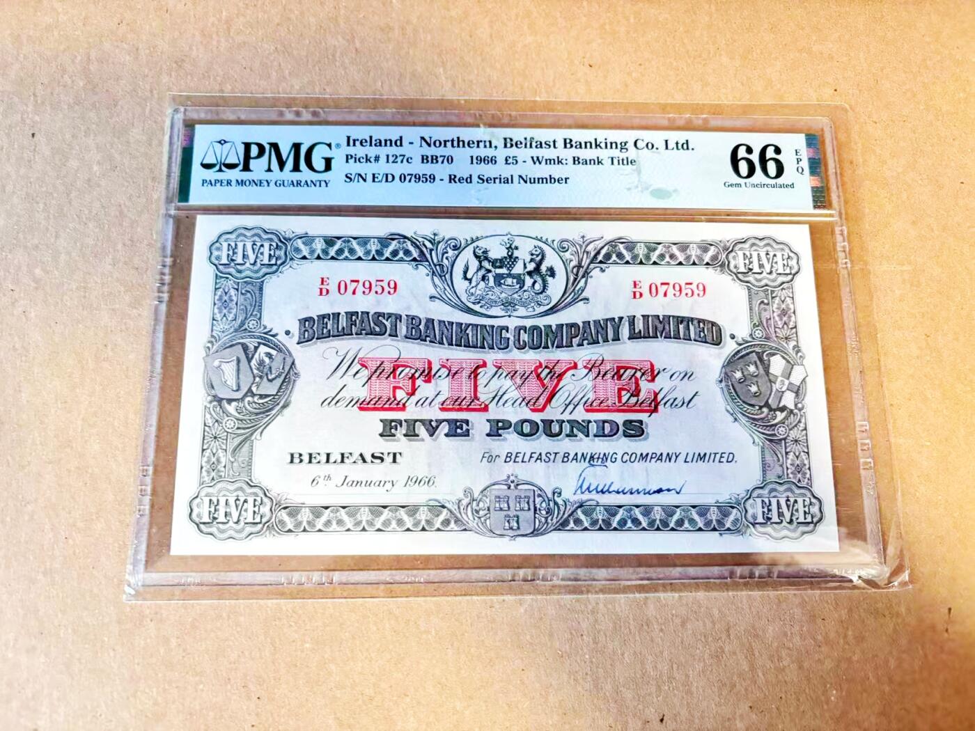 【Blue Auction】世界纸币精拍第796期——18级TOP拍卖/信誉/品质/专业/高效💫 【手签】北爱尔兰 1966年5镑 大票幅 PMG66EPQ 