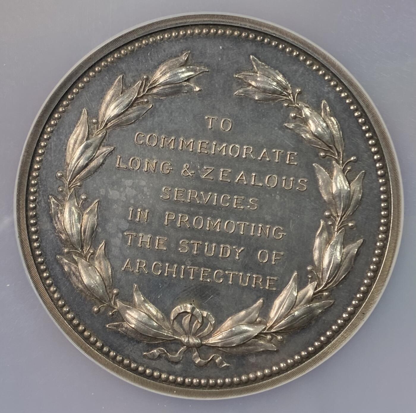 万国钱币拍卖第063期 NGC MS61 1951年英国伦敦大学托马斯·唐纳森奖大银章 57MM巨型 由JS和AB Wyon设计 背面花环内刻有铭文：纪念/长期而热忱的/在促进/建筑学研究方面/所作出的贡献 Thomas Leverton Donaldson（1795-1885） 建筑师和作家 皇家艺术学院银奖获得者 1841-1864 年建筑学荣誉教授 1864 年建筑师学会主席