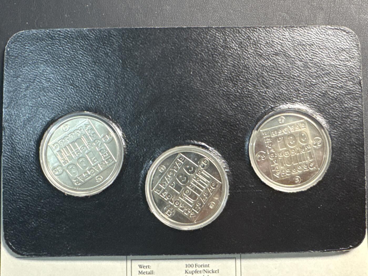 ❤️【币观天下】❤️ 第345期钱币拍卖场- 2026.3.20周五晚上6点半场 长期征集拍品  匈牙利1985年野生动物1比索3枚黑卡装纪念币带证书淘宝价360