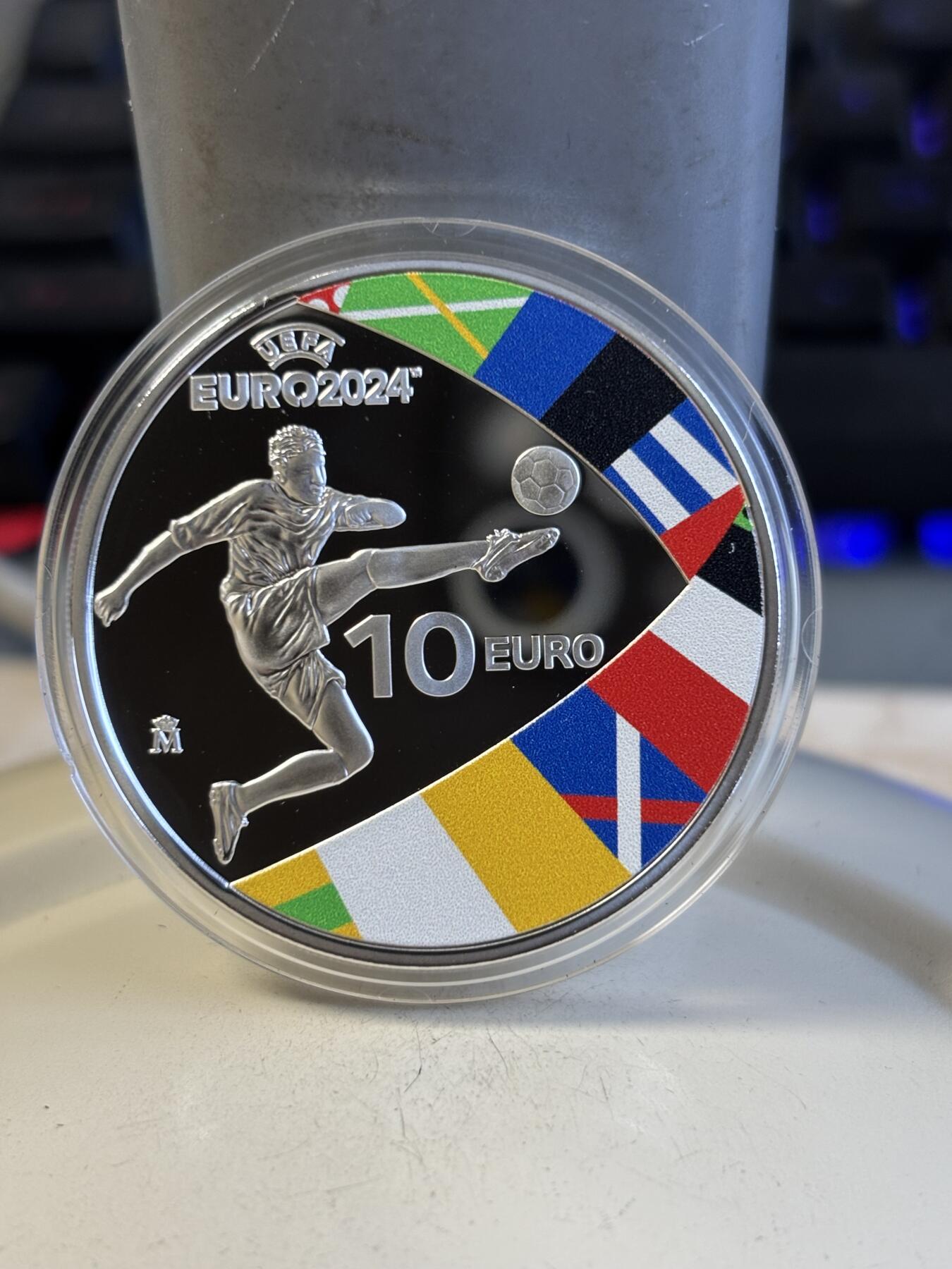 第194期拍卖 土西班牙2024年欧洲杯足球赛10欧彩色纪念银币，925银，27克，发行6000枚