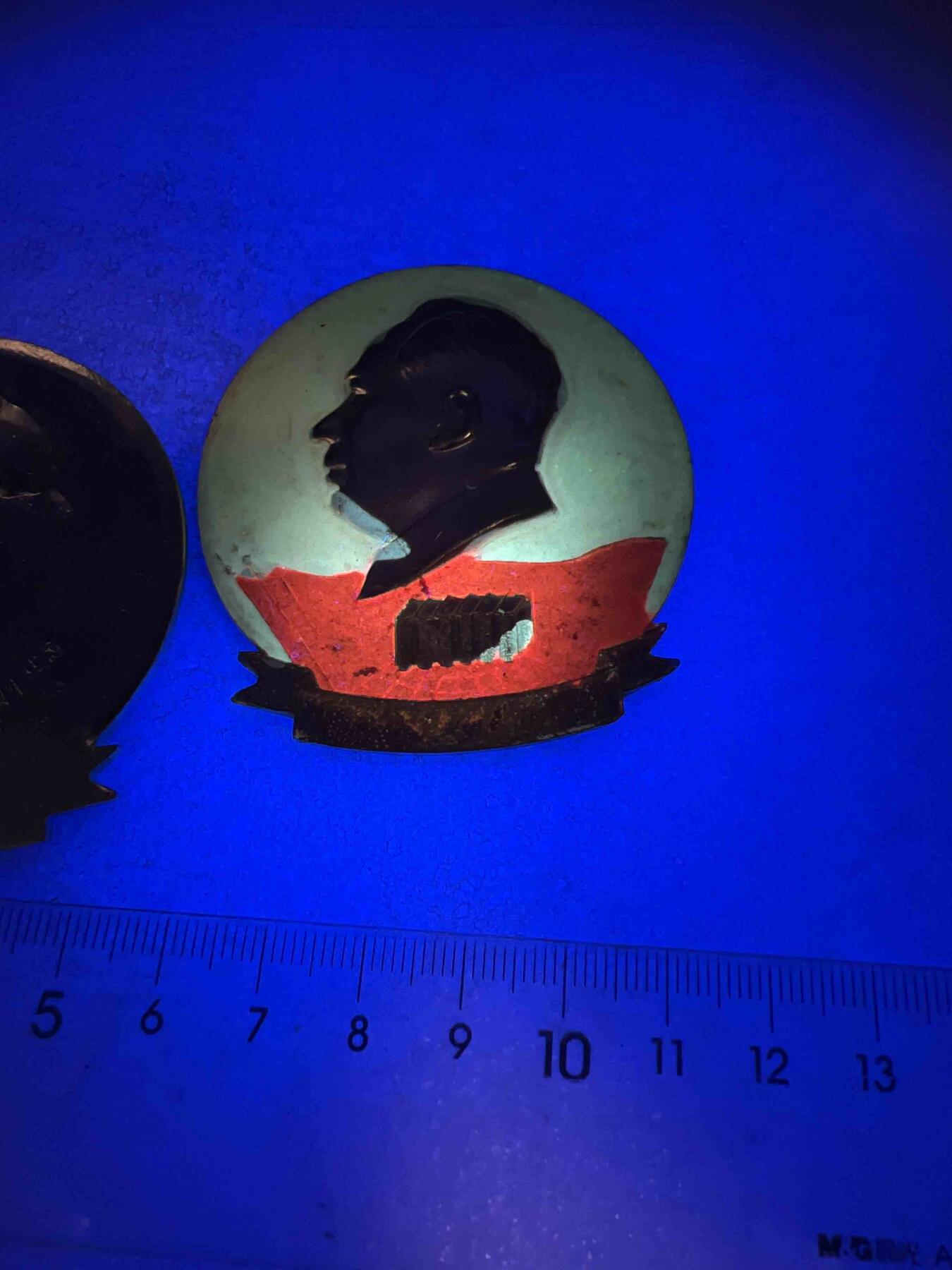 真品像章，纪念章 真品像章、纪念章