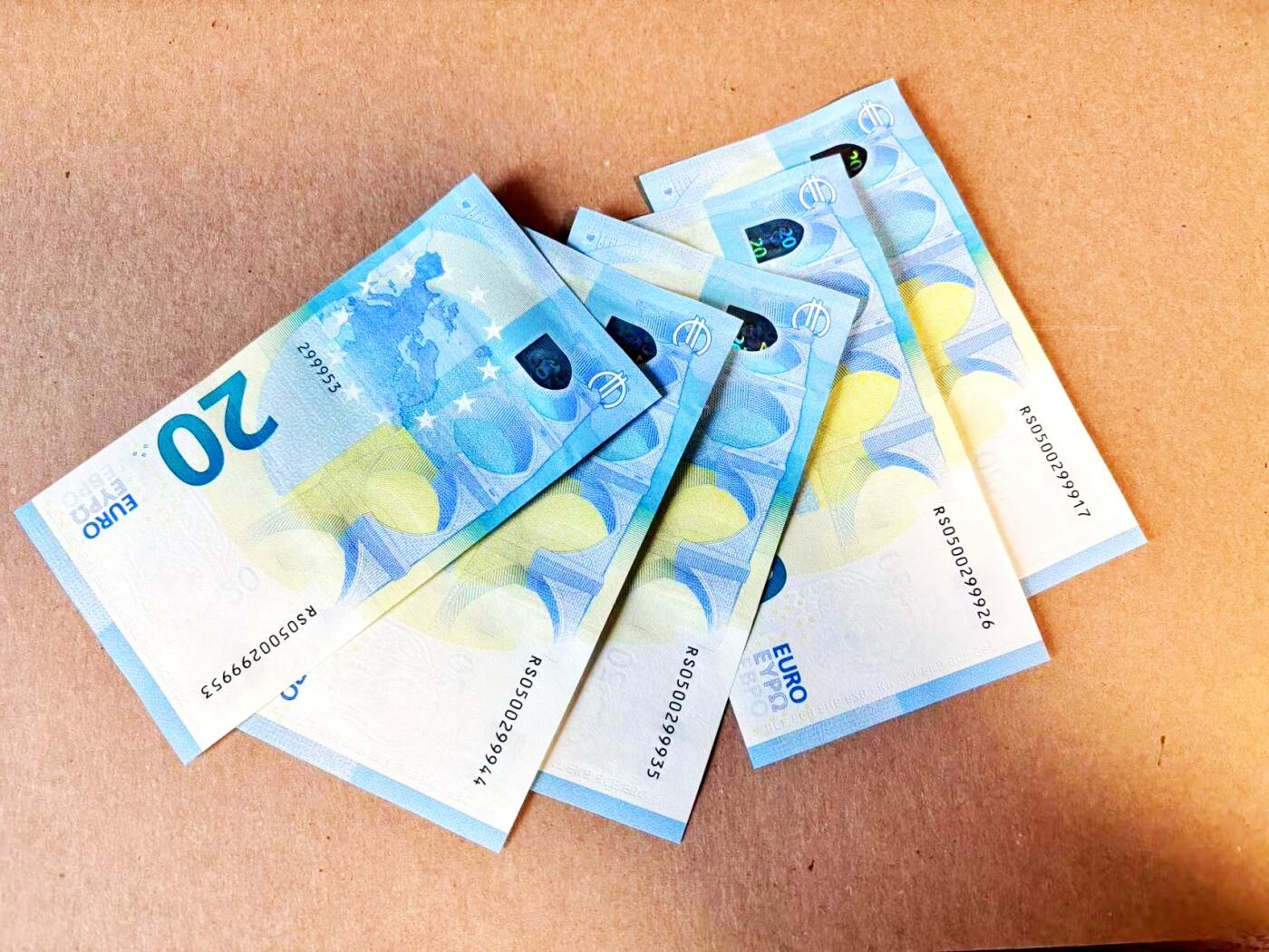 【Blue Auction】世界纸币精拍第796期——18级TOP拍卖/信誉/品质/专业/高效💫 【一组5张含无47】欧盟 2015年20欧元 全新UNC