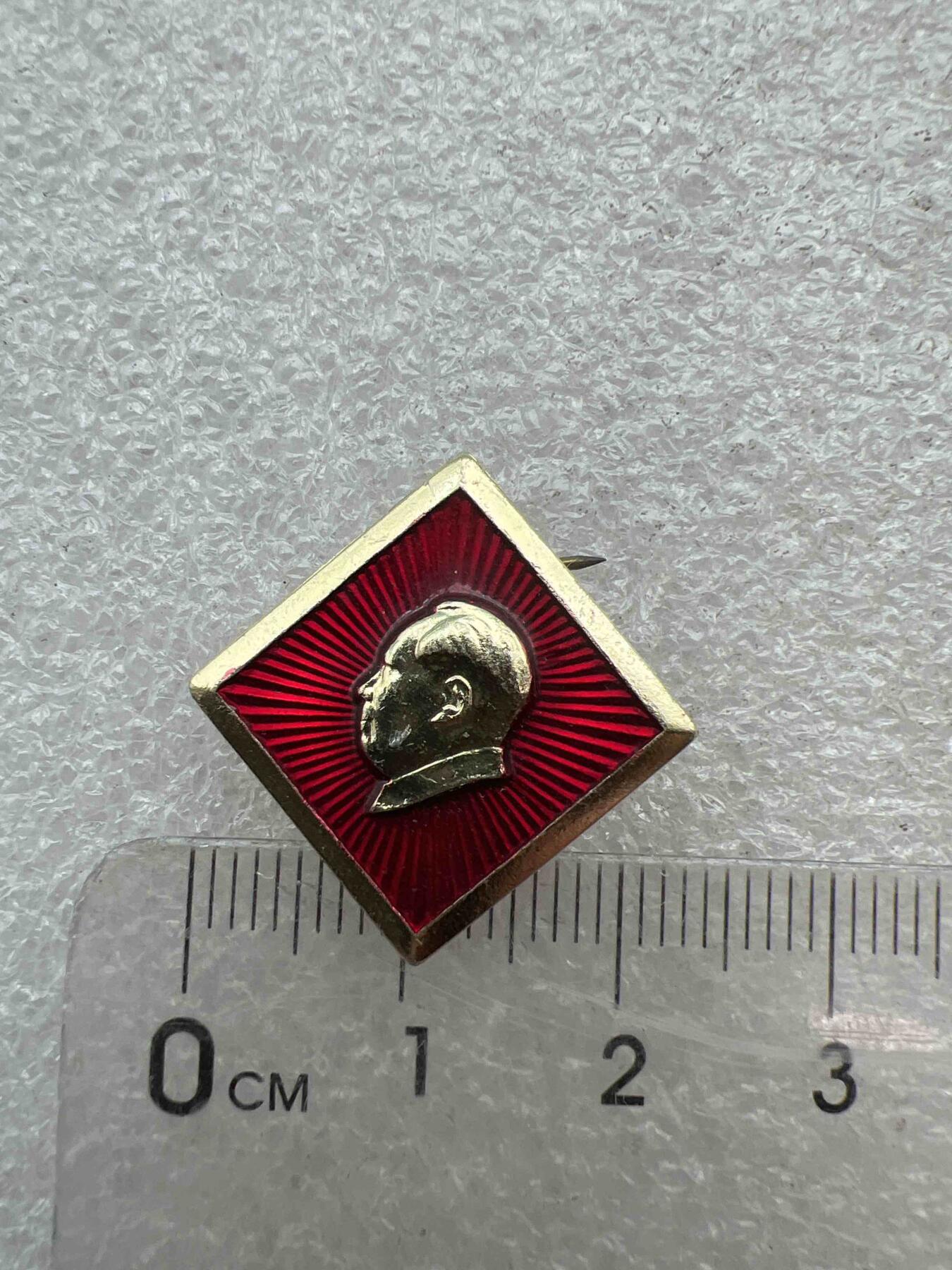 真品像章，纪念章 真品像章、纪念章