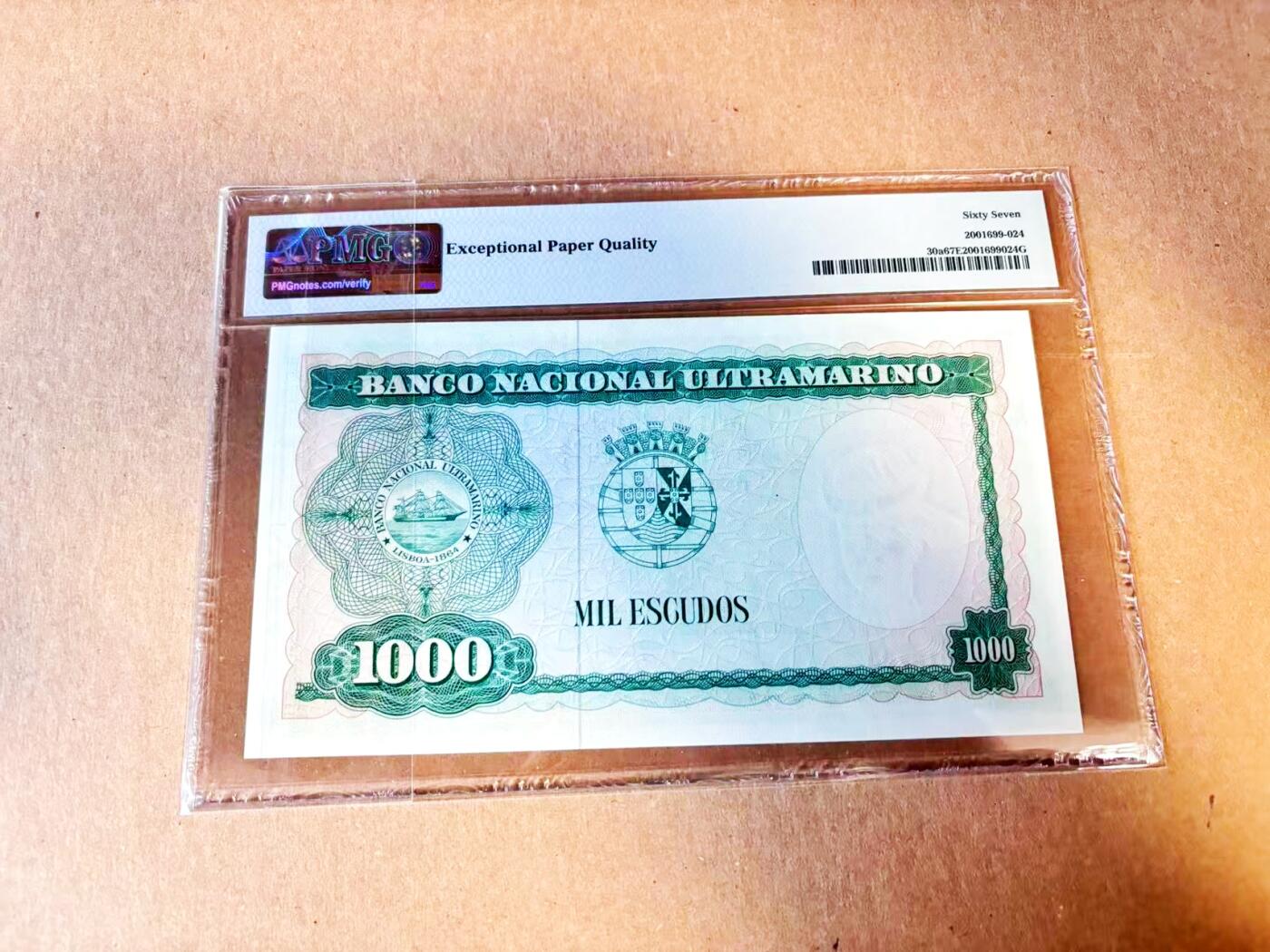 【Blue Auction】世界纸币精拍第796期——18级TOP拍卖/信誉/品质/专业/高效💫 【冠军分 升值品种 斯玛特旧藏】东帝汶1968年1000埃斯库多 中文字 PMG67EPQ高分（正面人物为帝汶岛酋长阿莱索，在二战太平洋战争中因反抗日军被杀害，背面为大西洋银行行徽）（因热带气候湿热和年代久远保存不善，本版属极难出分品种，多年无更高分数出现）