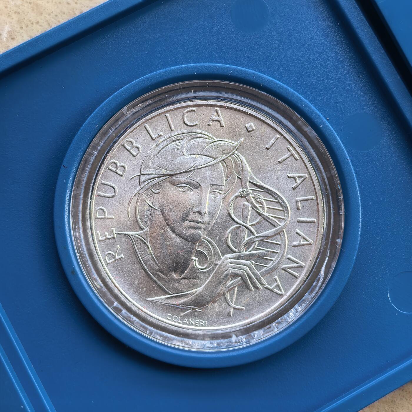 道一币馆币章第一百七十场 原盒 意大利1989年抗癌联合会成立500里拉纪念银币