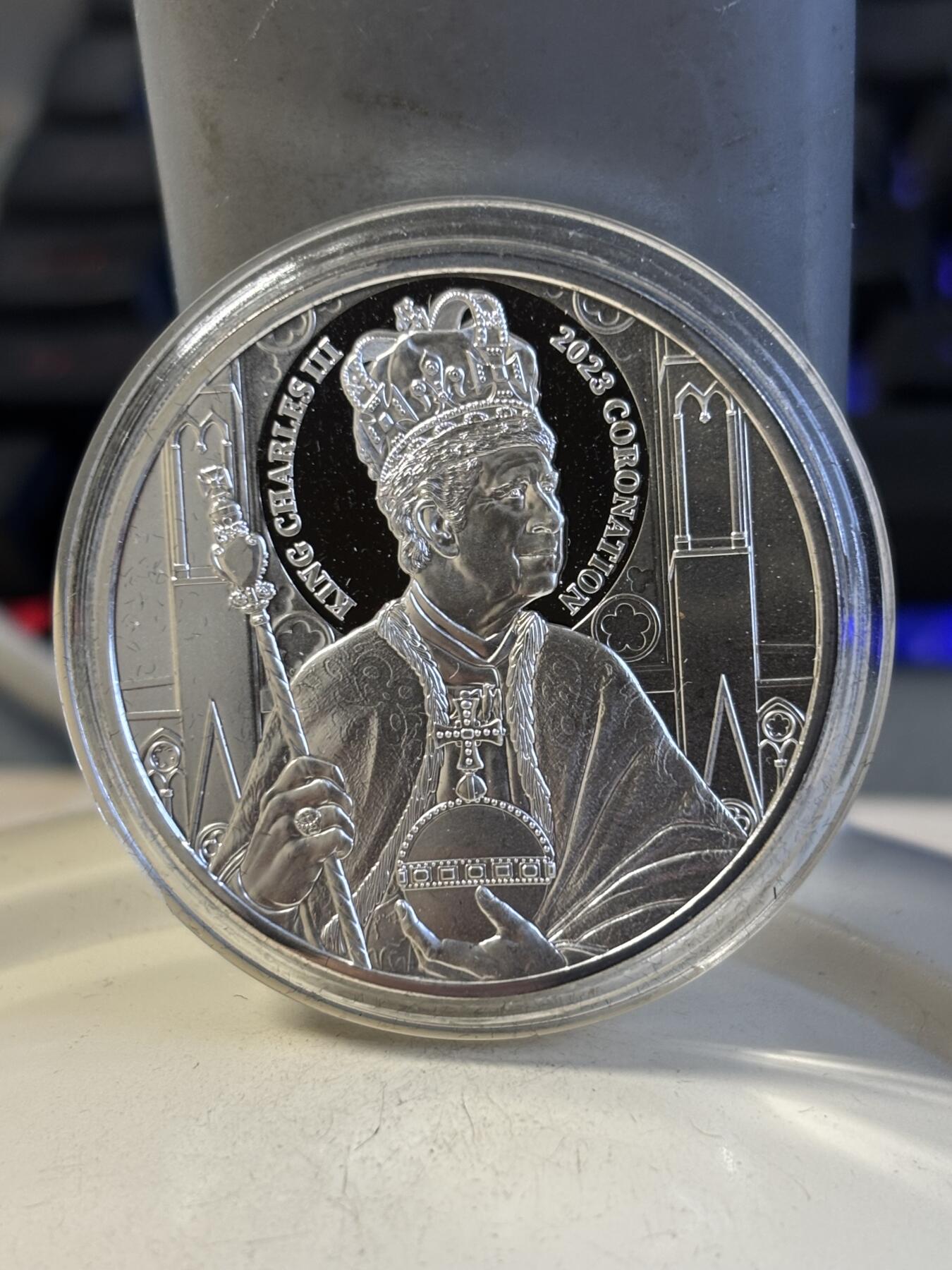 第194期拍卖 纽埃2023年查尔斯三世加冕礼1盎司精制纪念银币，999银，发行1500枚