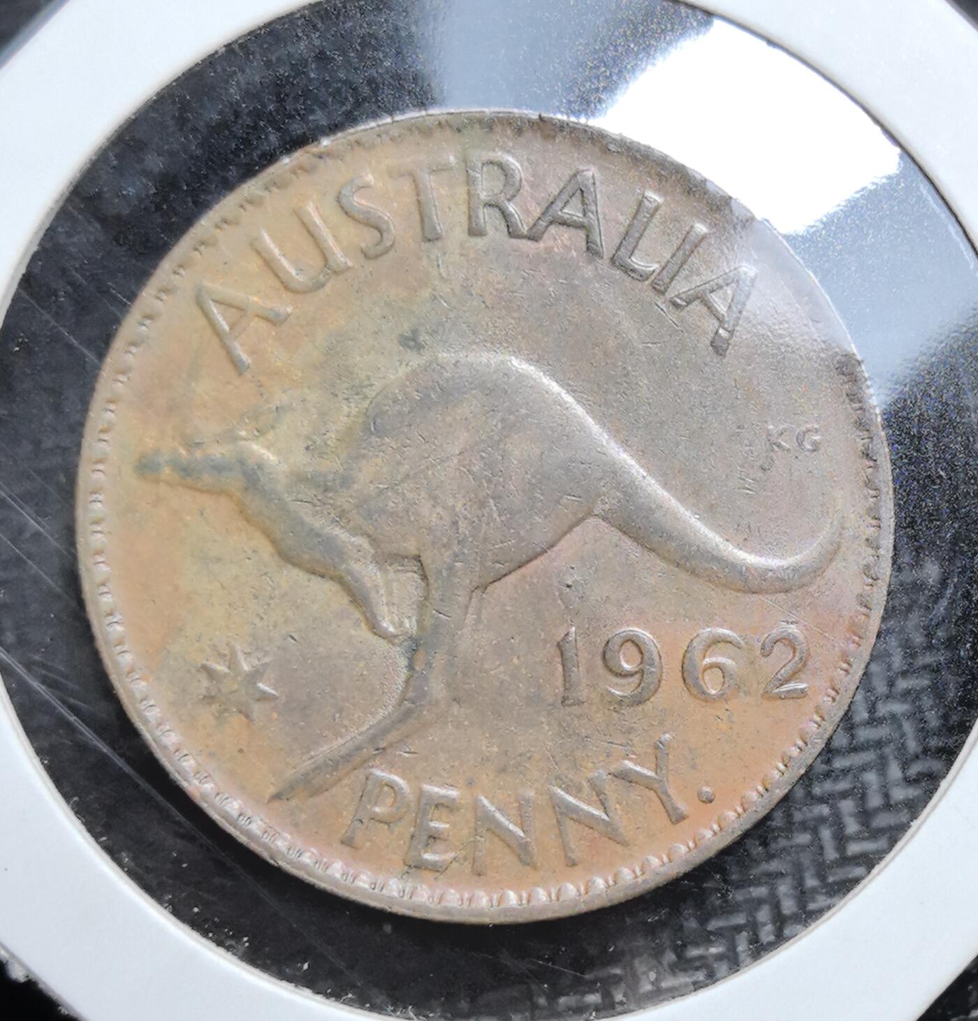 外国优质老铜币银币苏联纪念章，每周六晚九点倒数截拍，满百包邮可寄存，持续收拍 澳大利亚1962年 1 便士铜币，正面为伊丽莎白二世头像，背面是标志性袋鼠图案，承载英联邦殖民历史与澳洲本土符号，是大洋洲钱币收藏的入门级经典品种。